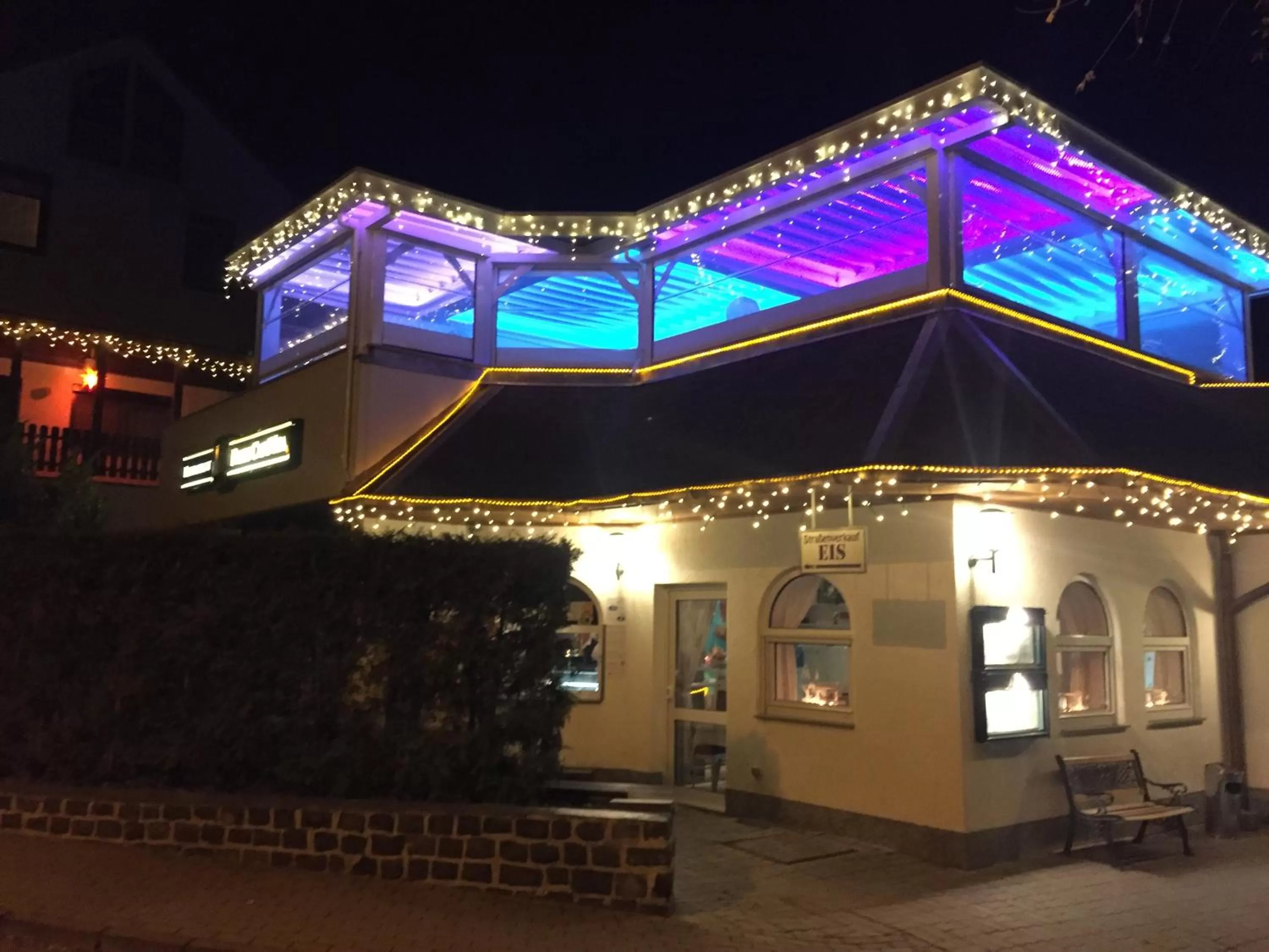 Property building in Hotel & Restaurant Park Cafe ISA