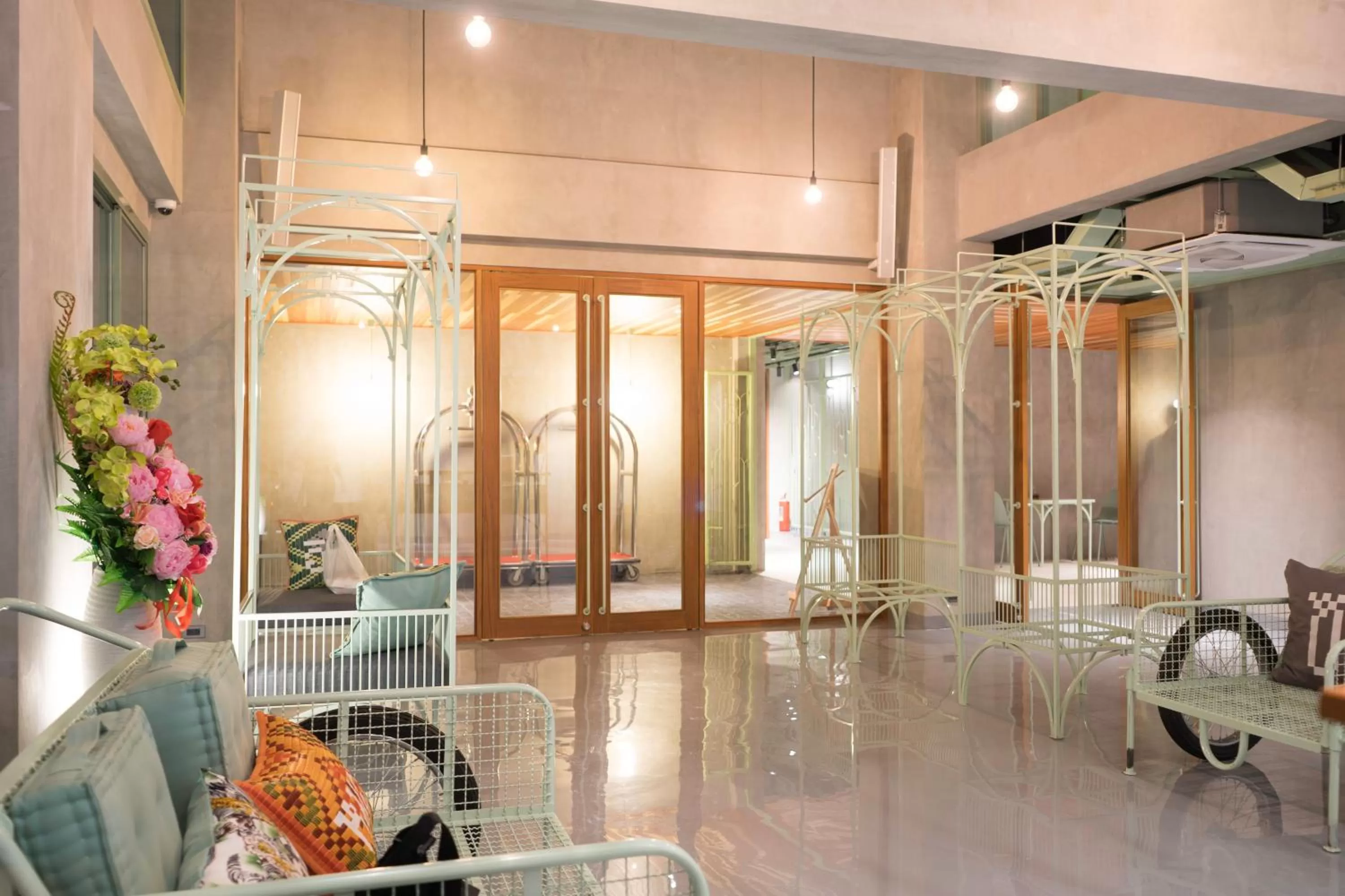 Lobby or reception in Samsen Street Hotel