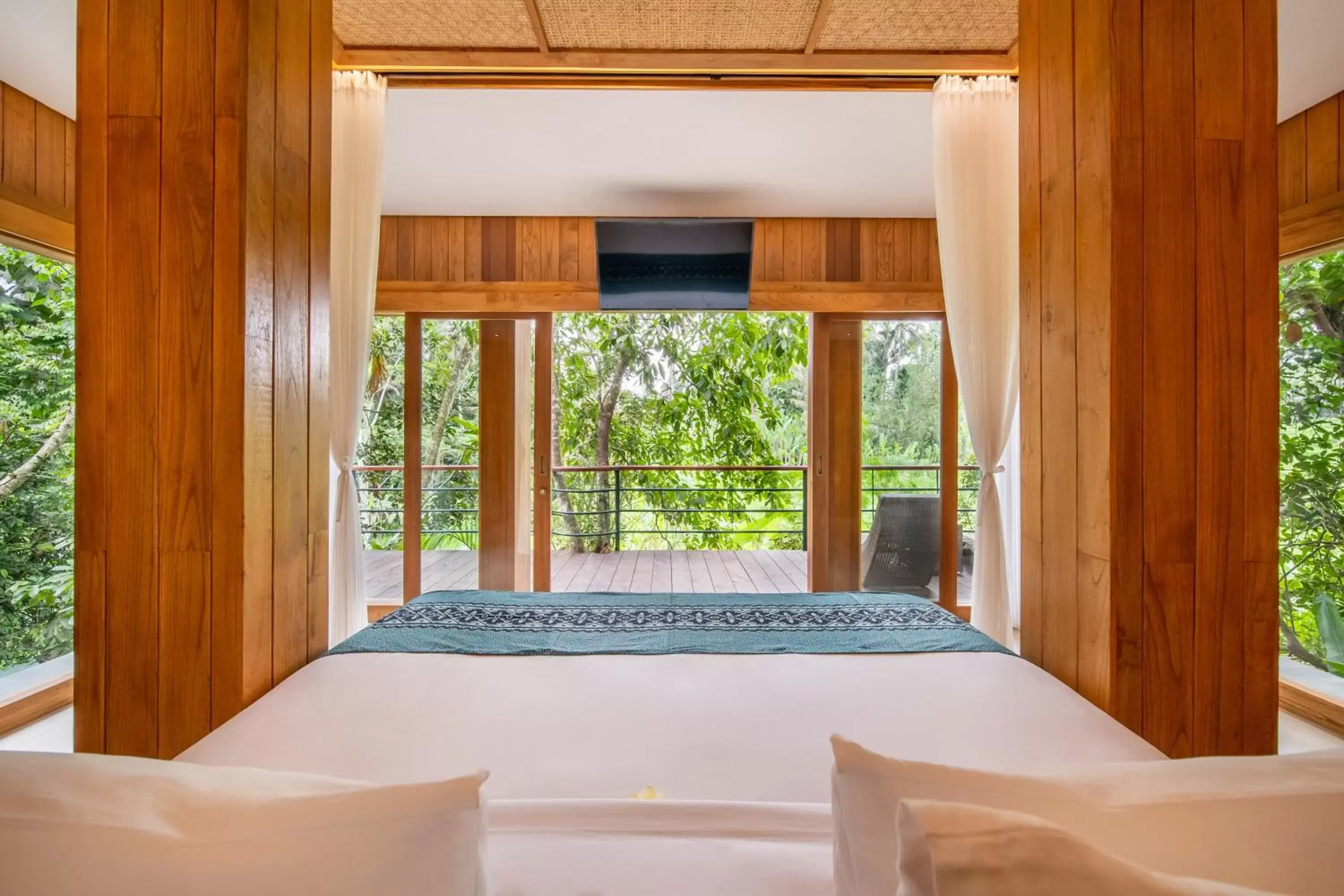 Jungle Suites with Free Daily Luxury Spa Treatment in Kappa Senses Ubud Jungle Suites with Free Daily Luxury Spa Treatment in Kappa Senses Ubud