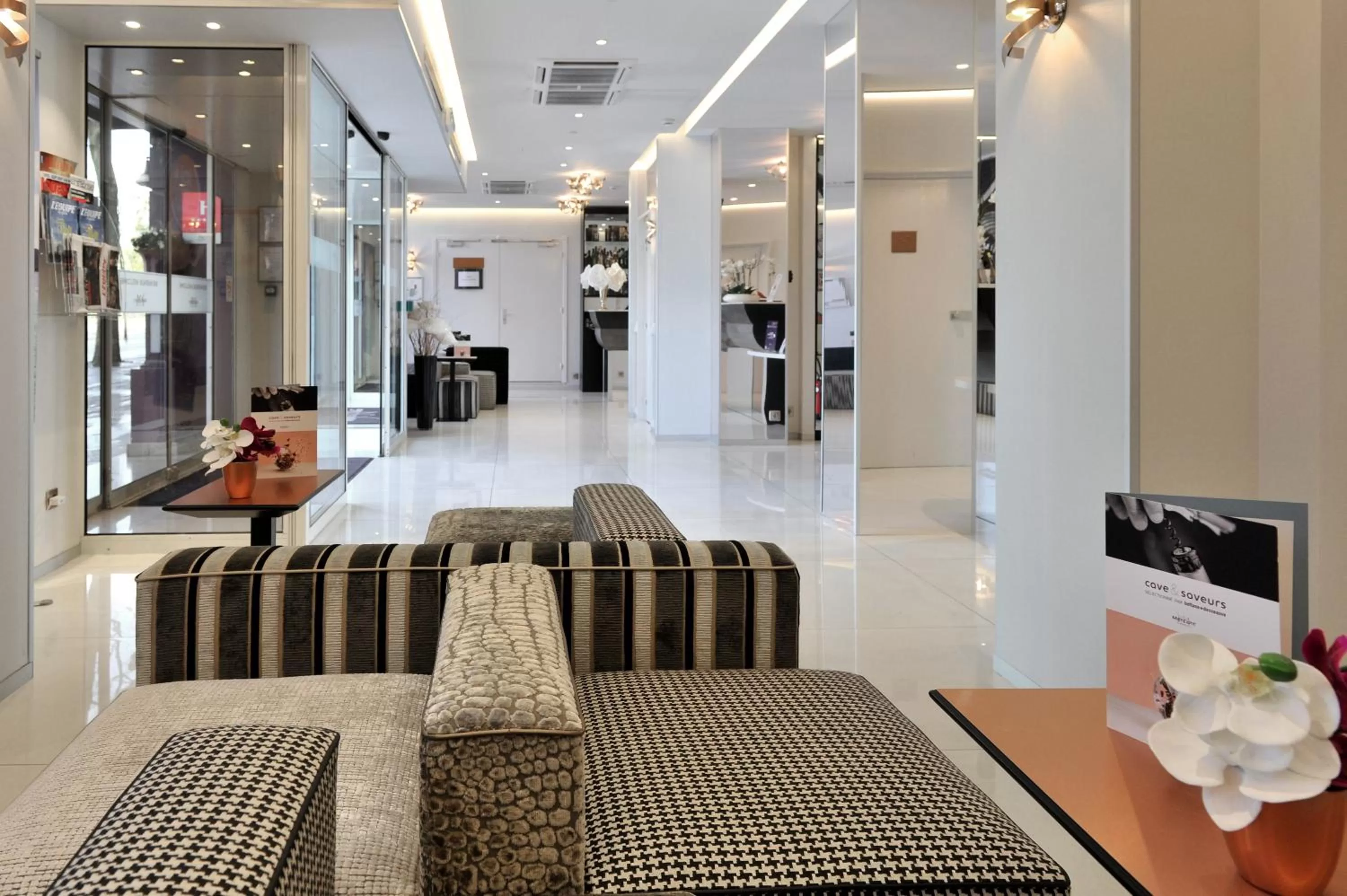 Lobby or reception in Mercure Paris Place d'Italie
