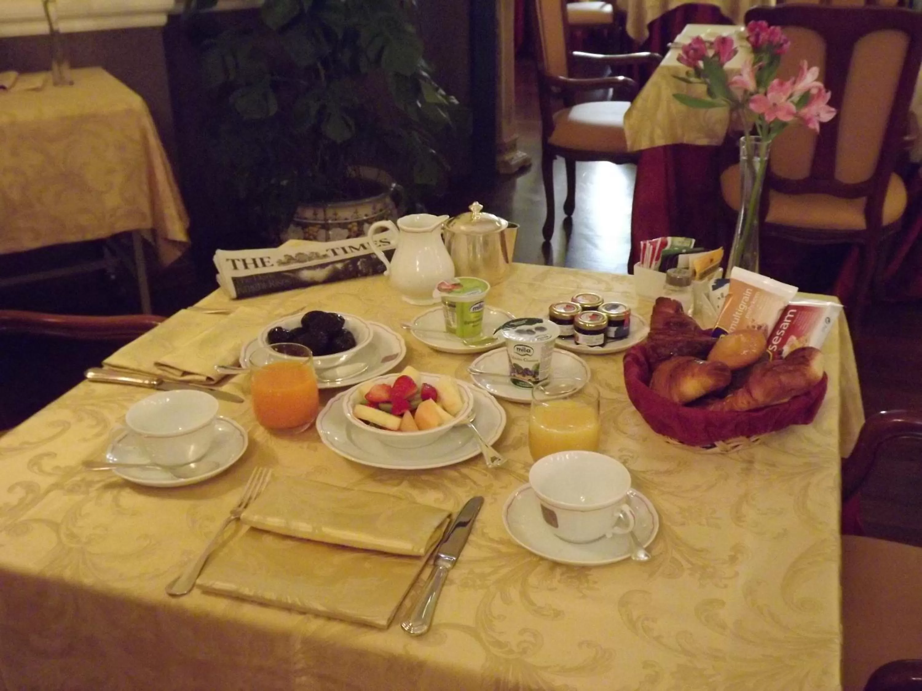 Food and drinks in Hotel Berchielli