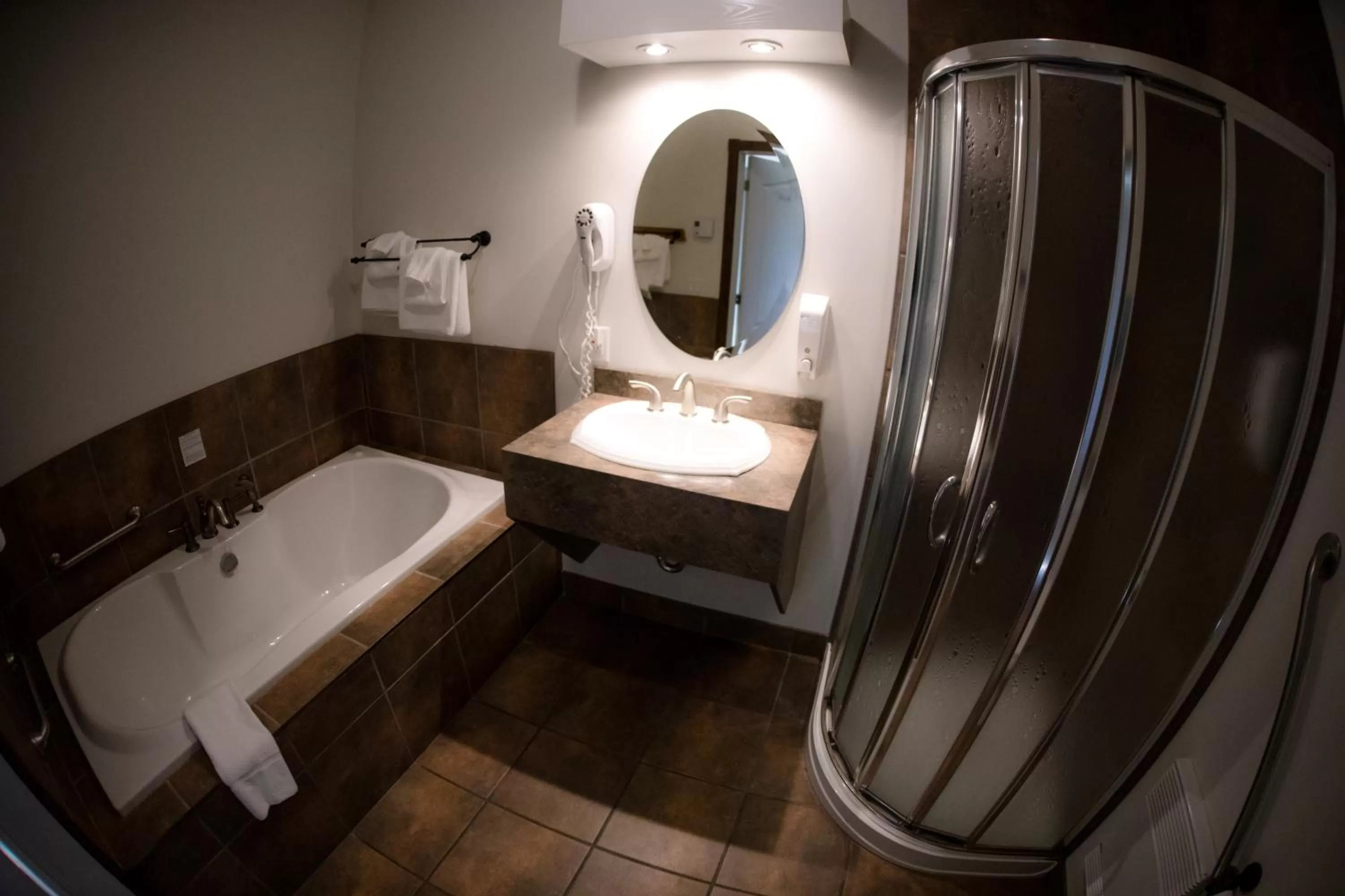 Bathroom in Le Montagnard, Auberge Hôtel & Chalets