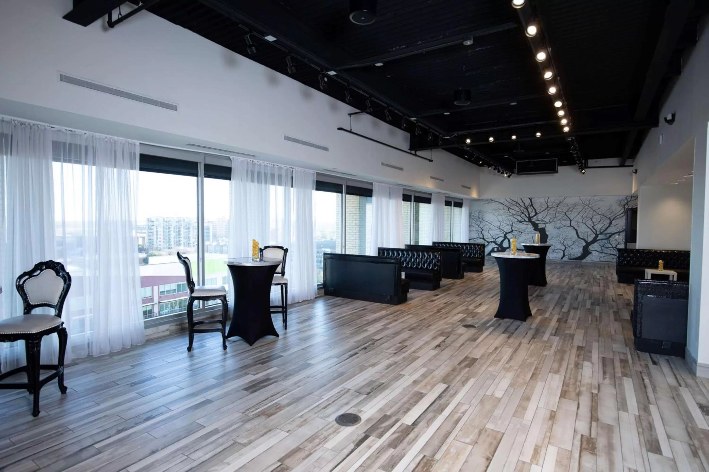 Meeting/conference room in Lorenzo Hotel Dallas, Tapestry Collection by Hilton