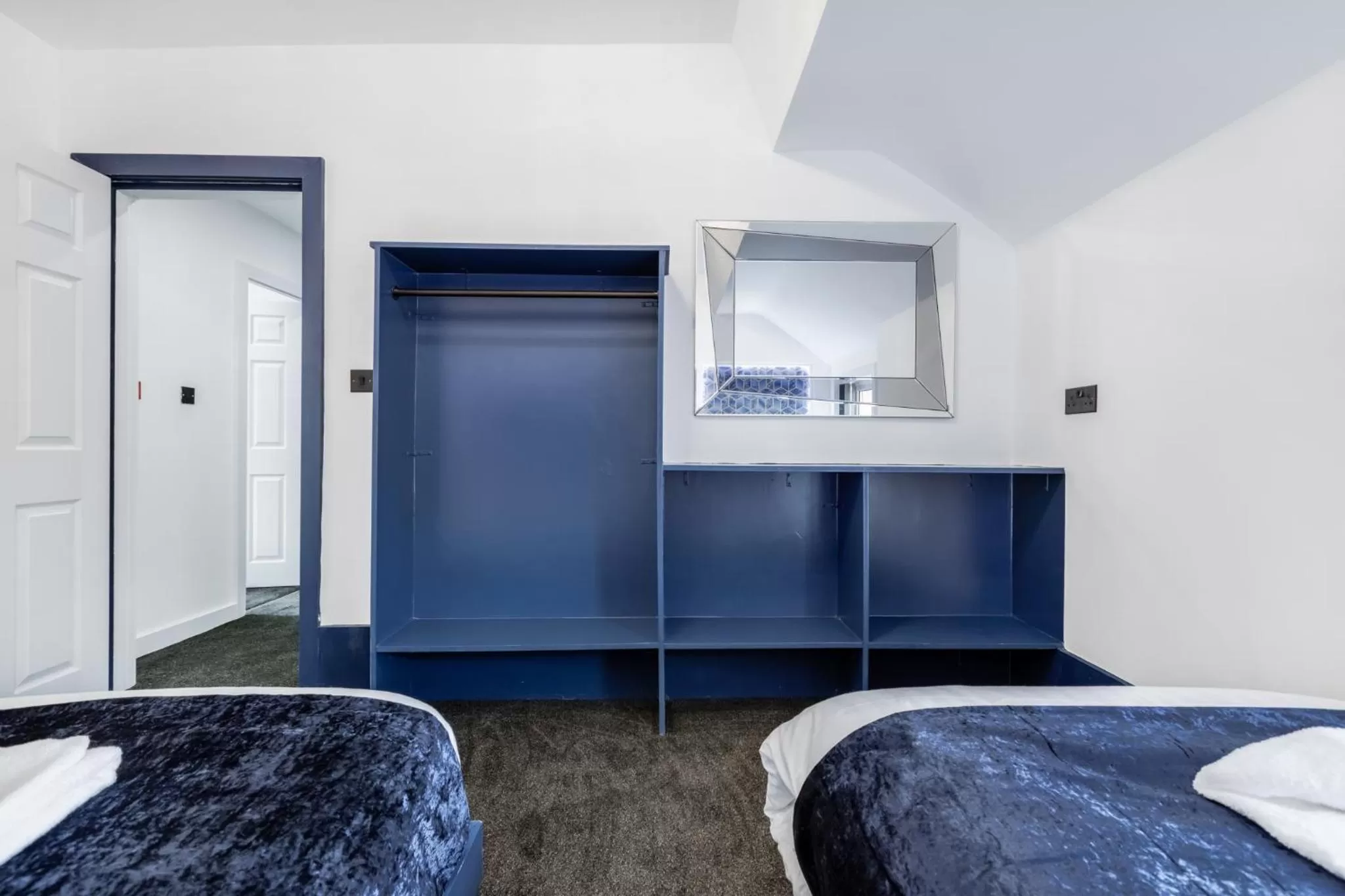 Bedroom, Bed in Crystal Towers Sasco Apartments