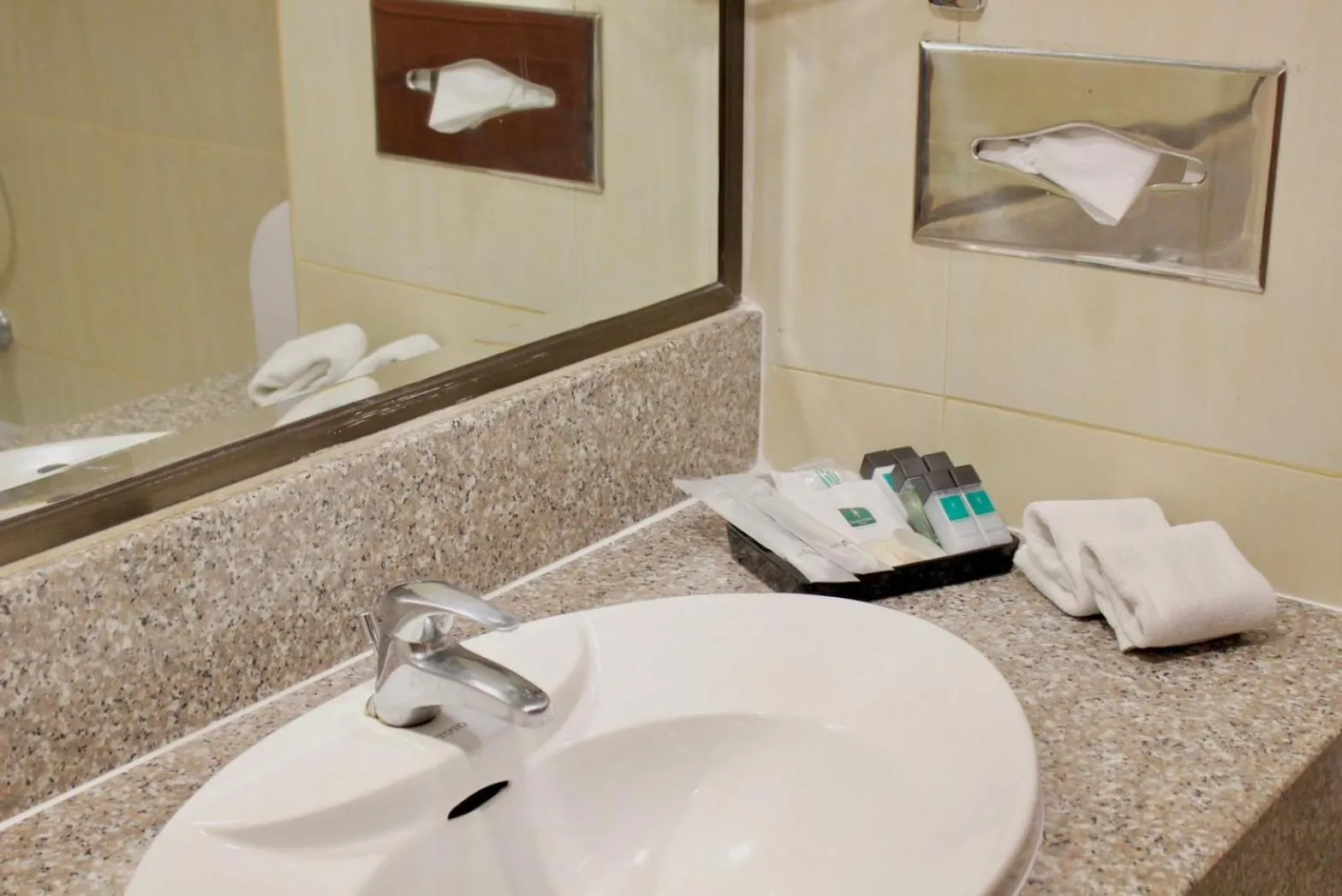 Bathroom in Bangkok Palace Hotel