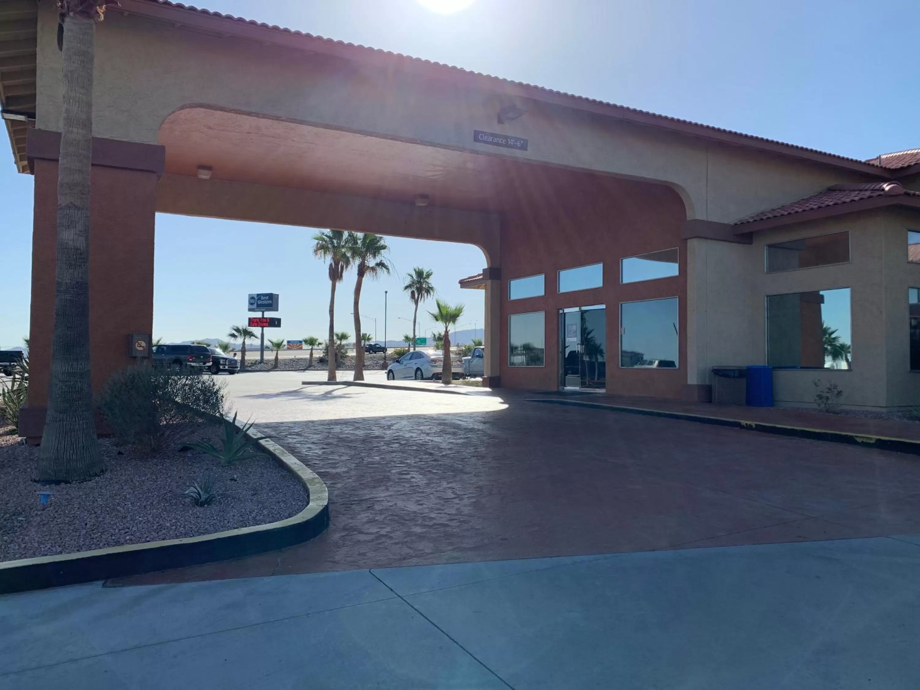 Facade/entrance in Best Western Desert Oasis