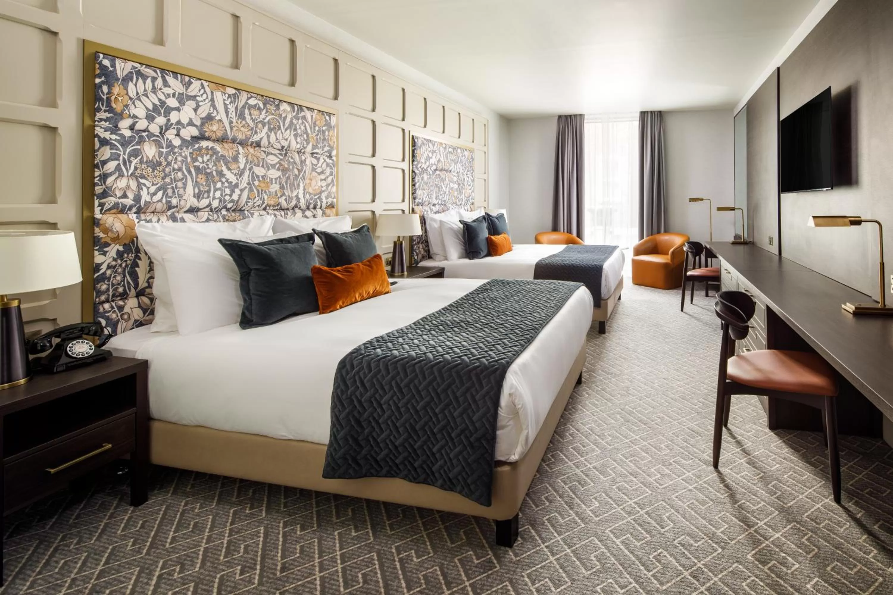 TV and multimedia, Bed in The Municipal Hotel Liverpool - MGallery