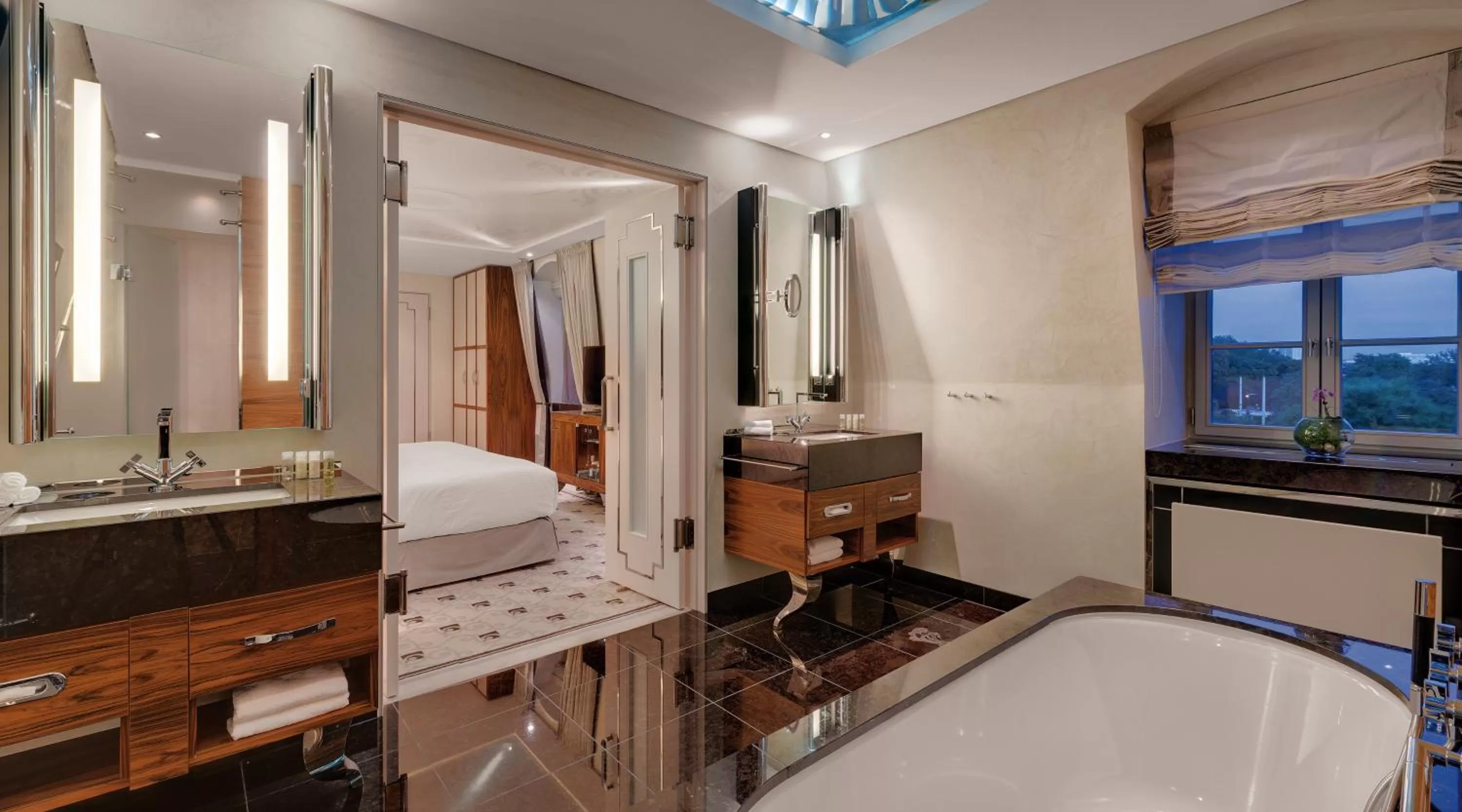 Bed in Bilderberg Bellevue Hotel Dresden