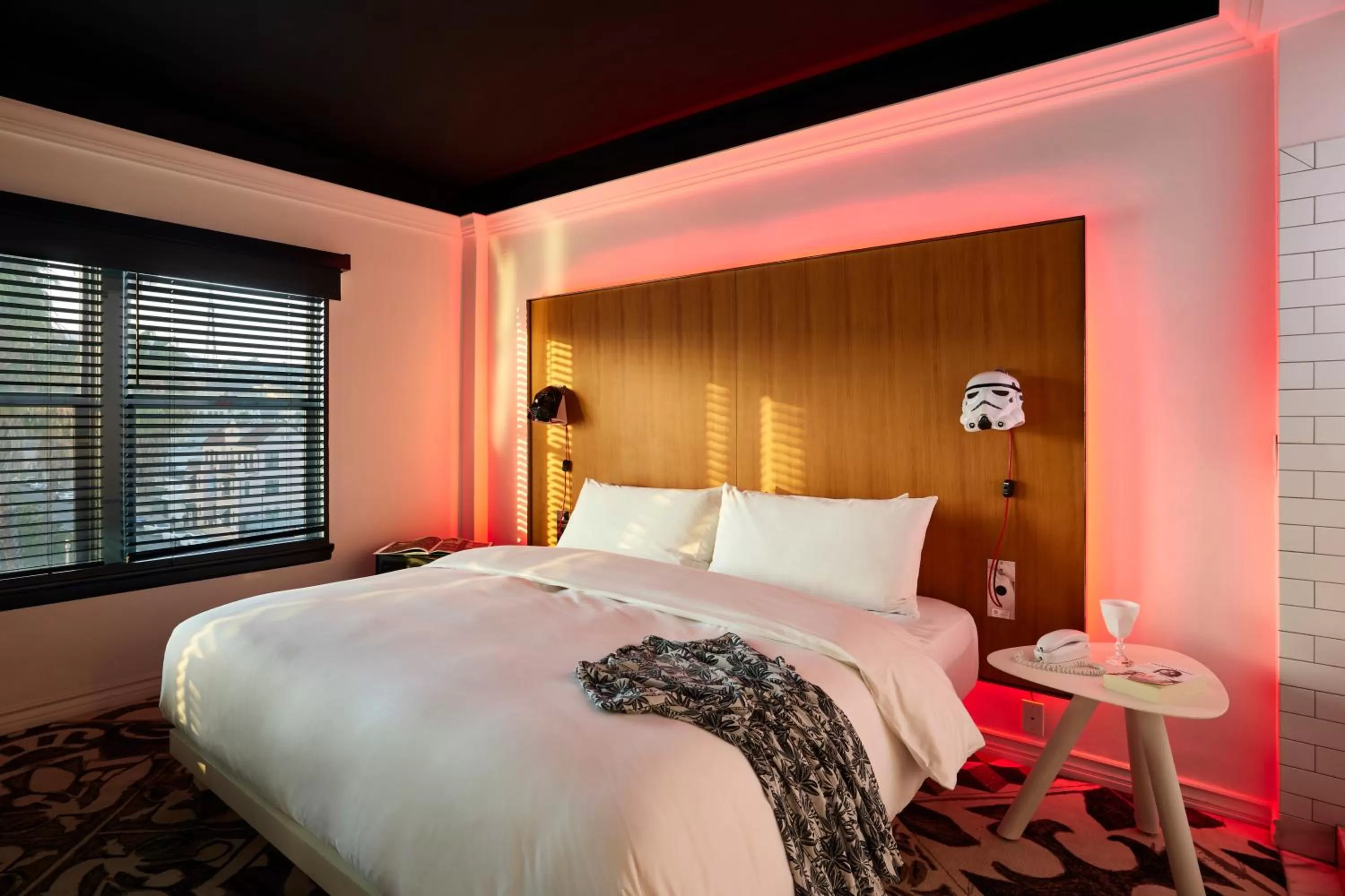 Bed in Mama Shelter Los Angeles