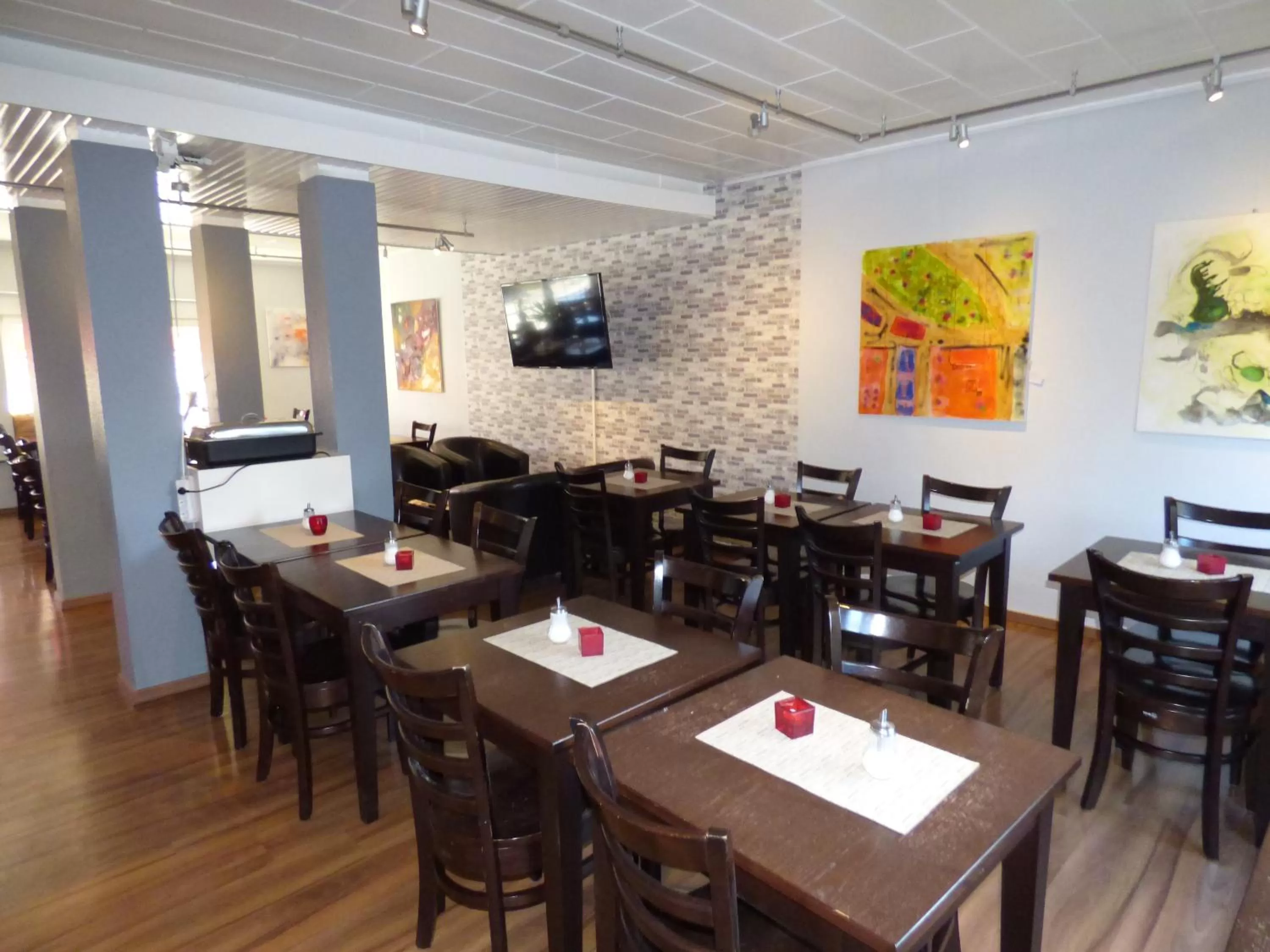 Restaurant/places to eat in Hotel Art Inn Dinslaken