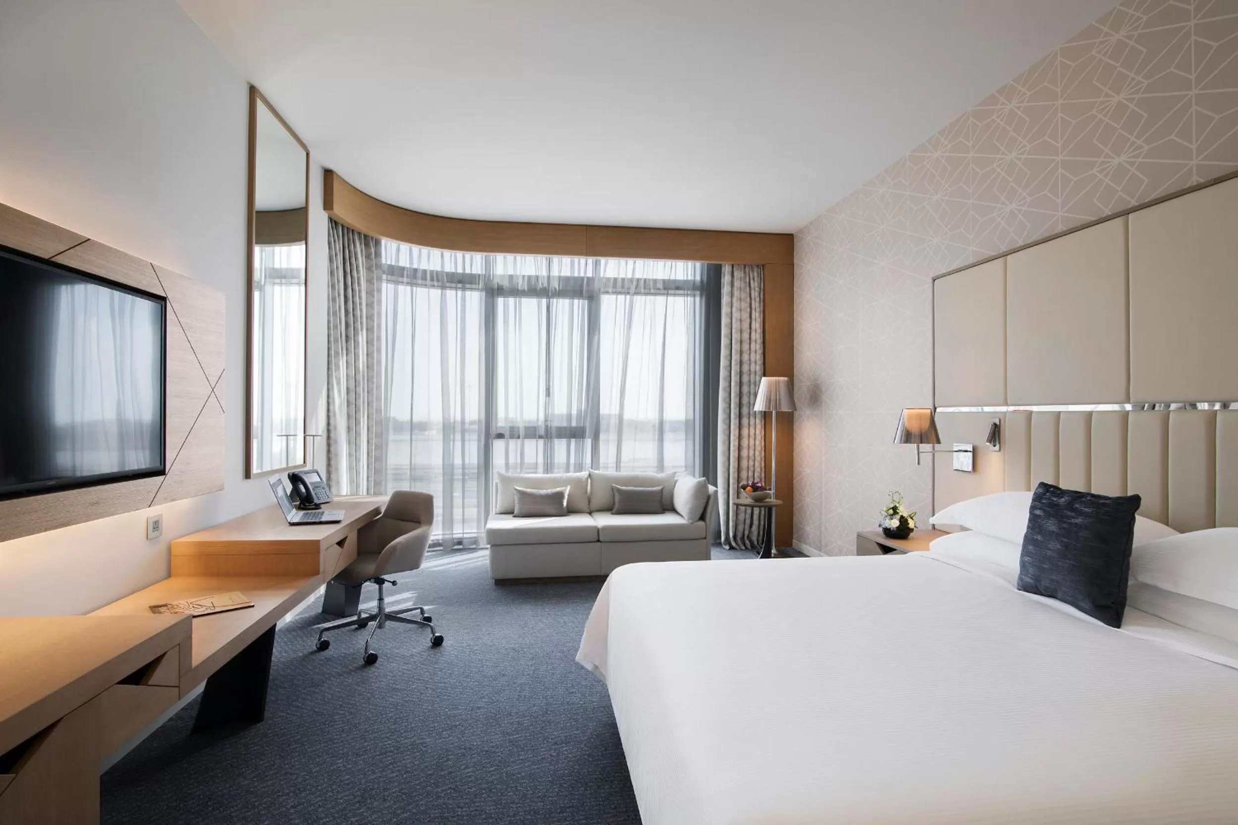 Street view, Bed in Pearl Rotana Capital Centre