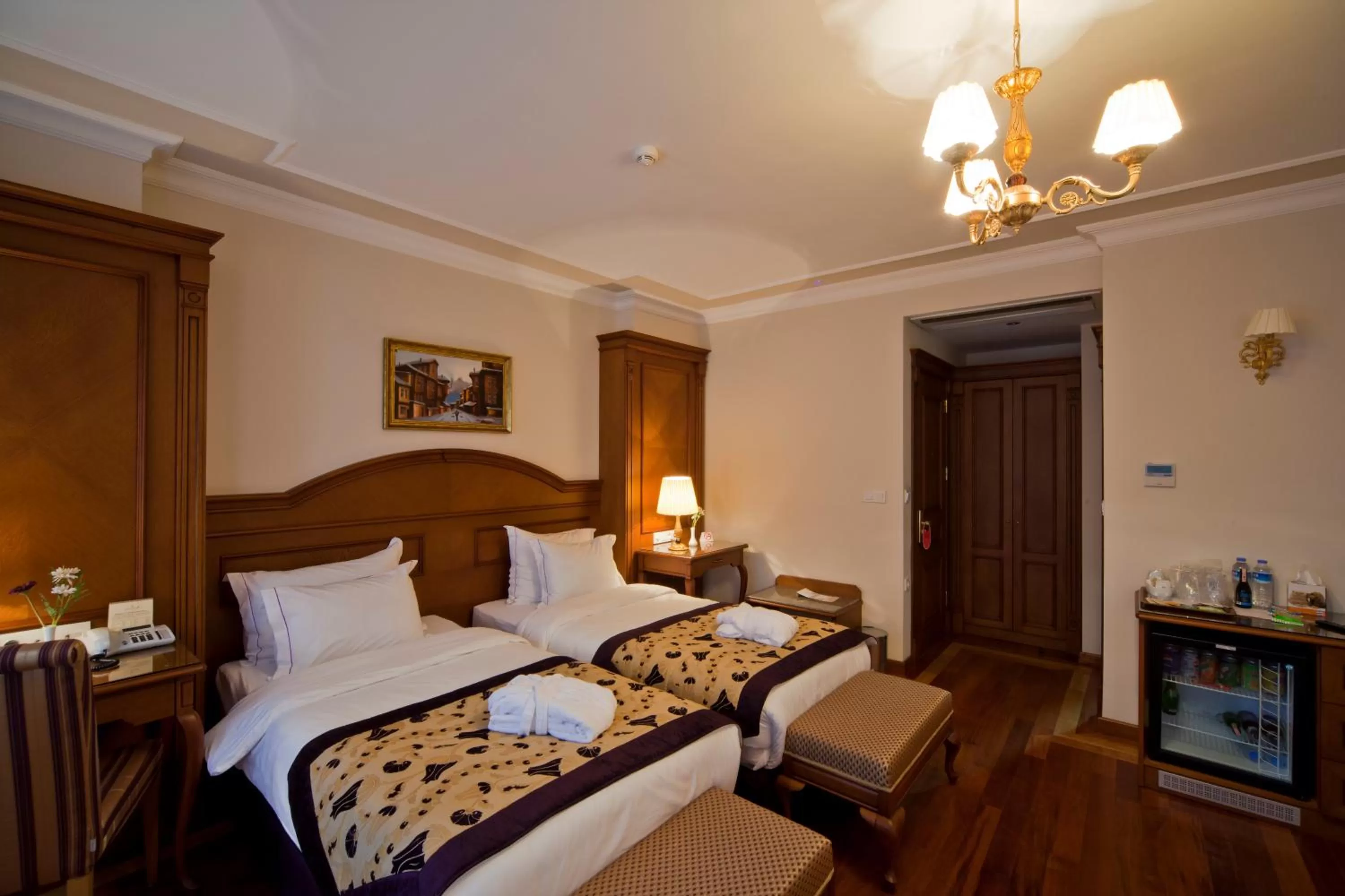 Photo of the whole room, Bed in GLK PREMIER The Home Suites & Spa