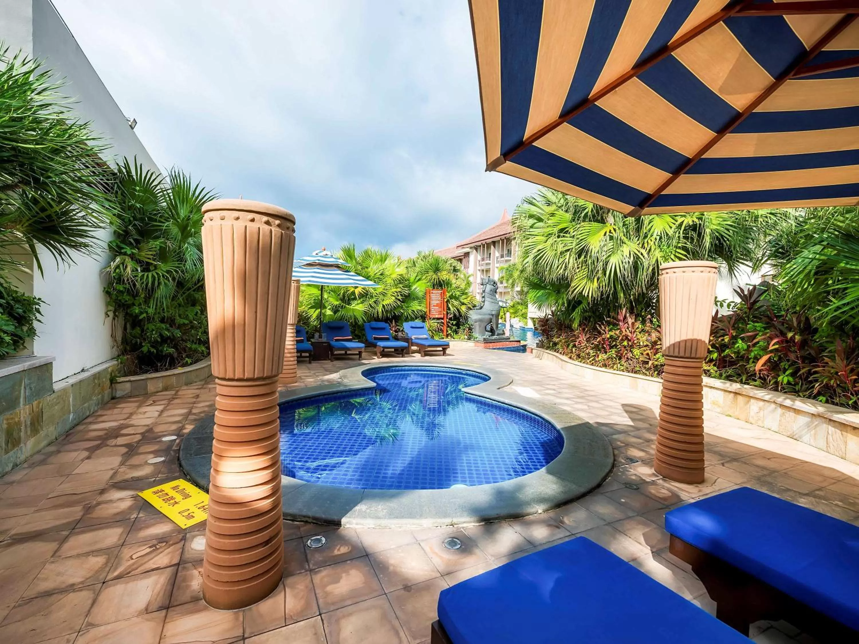 On site in Pullman Sanya Yalong Bay Villas & Resort