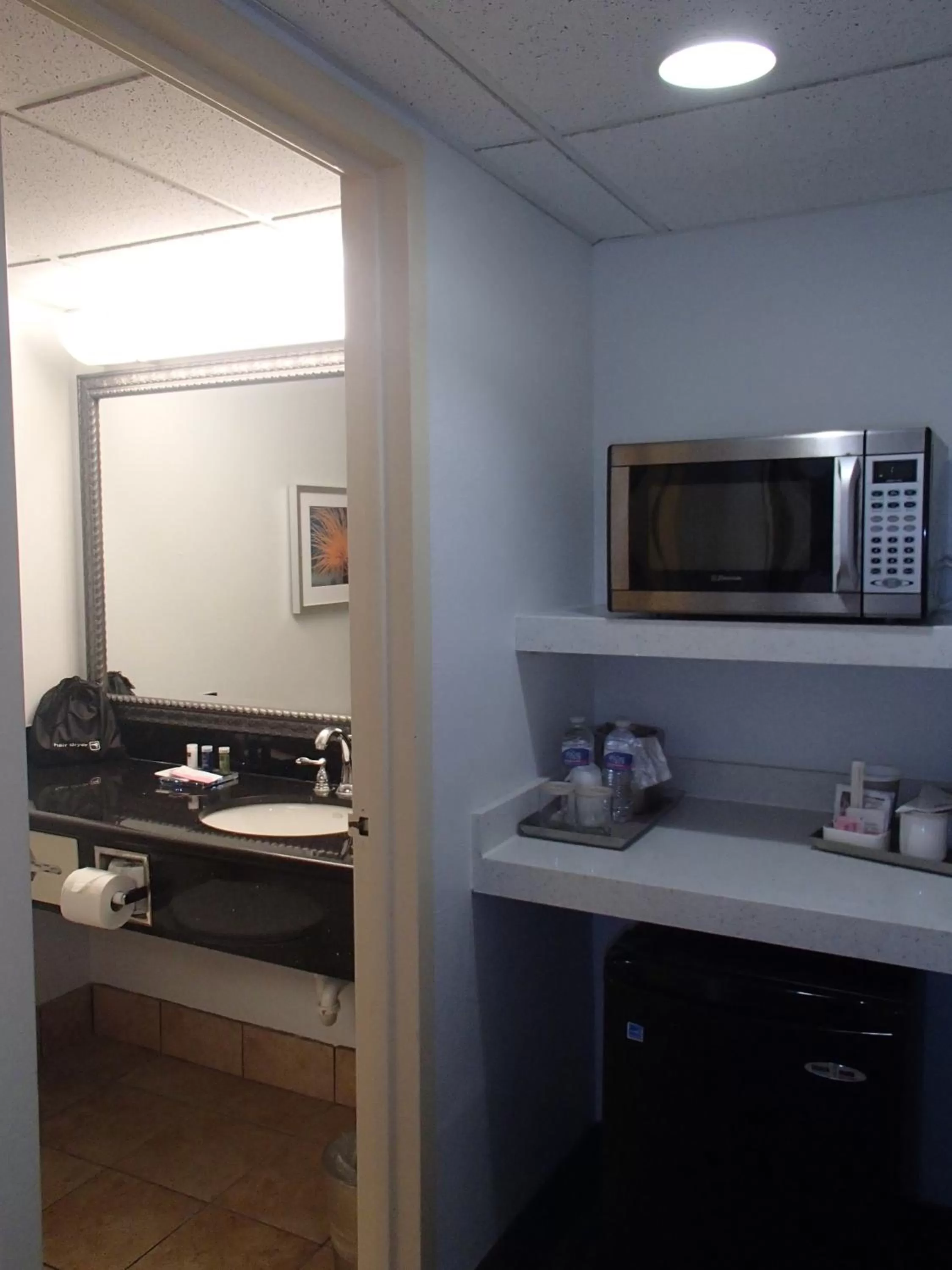 Bathroom in DoubleTree by Hilton Corpus Christi Beachfront