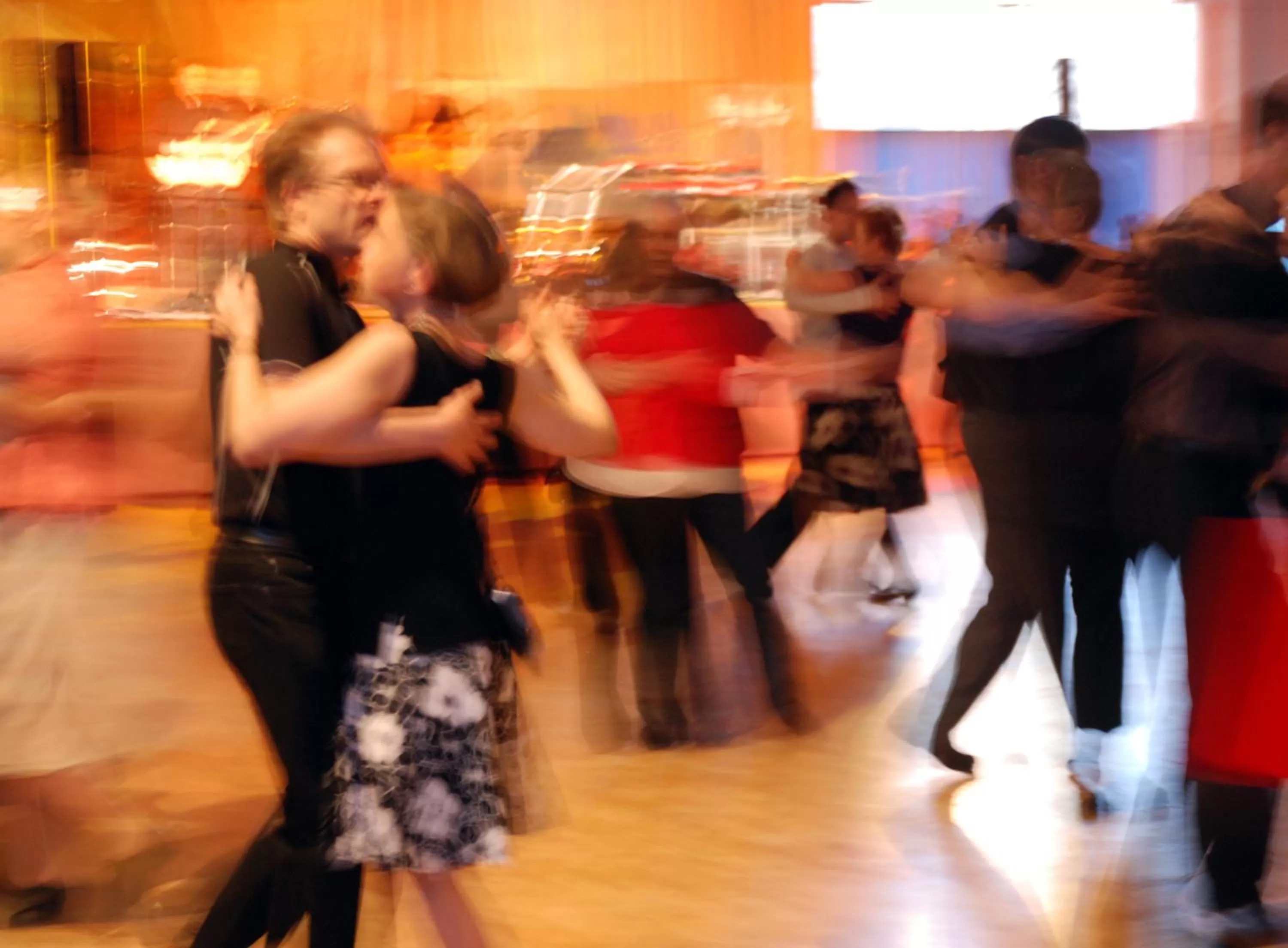 Evening entertainment in Revontuli Resort Rooms