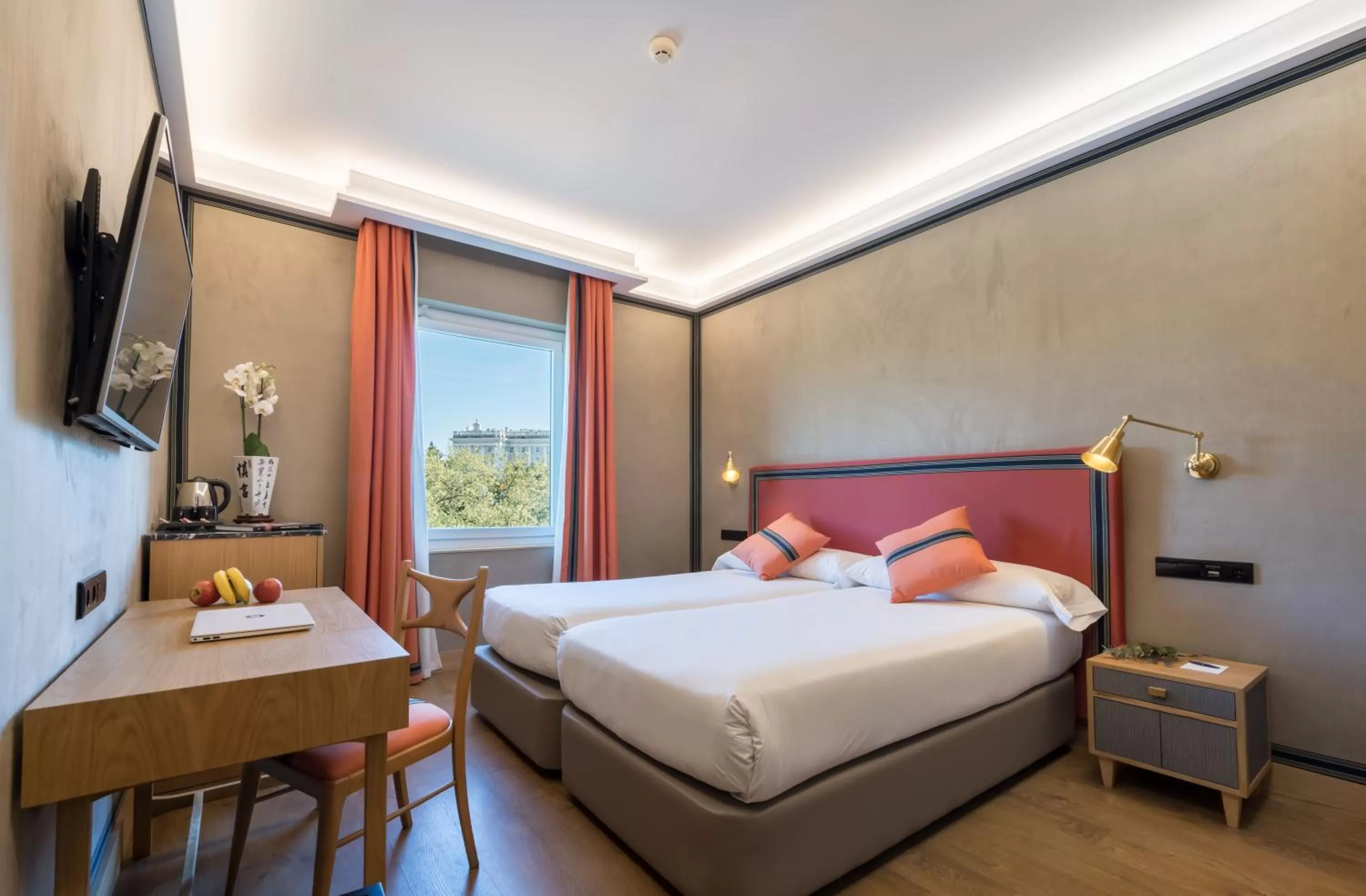 Communal lounge/ TV room, Bed in Principe Pio