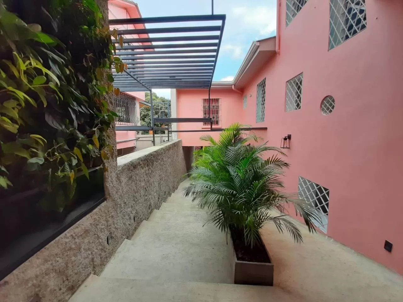 Facade/entrance in Rossa Palma