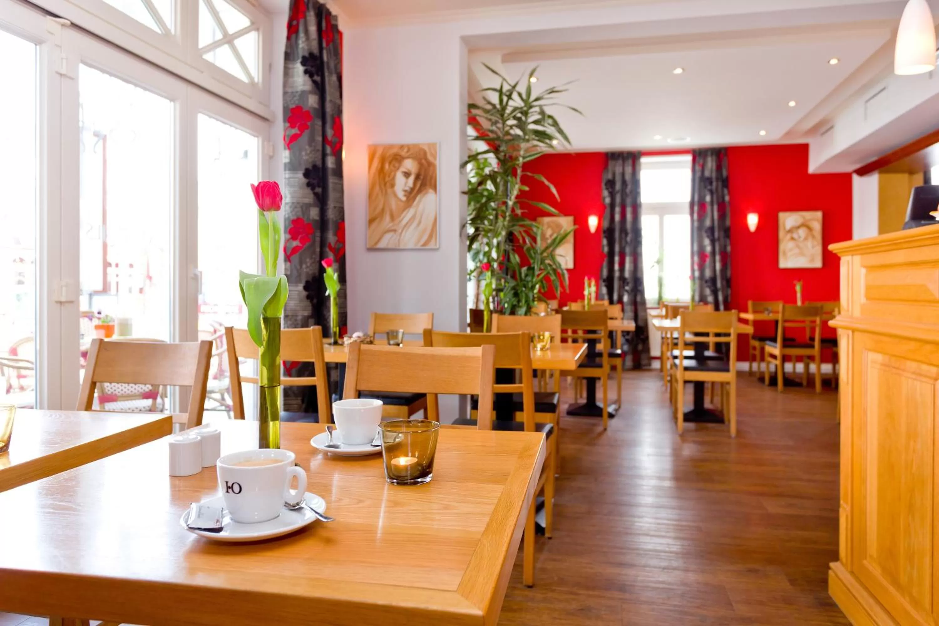 Restaurant/places to eat in Hotel Villa Neander