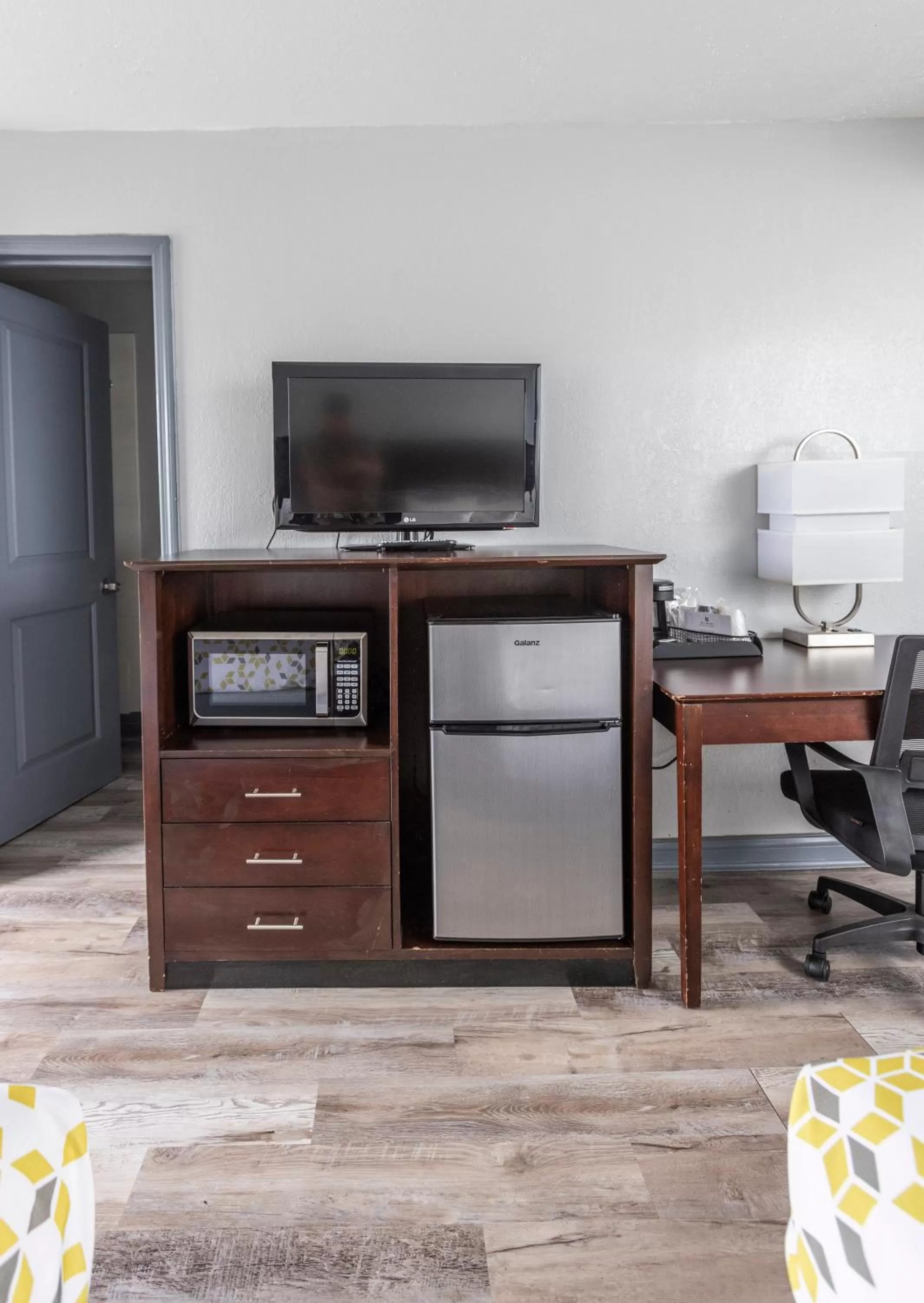 TV and multimedia in Butler Inn