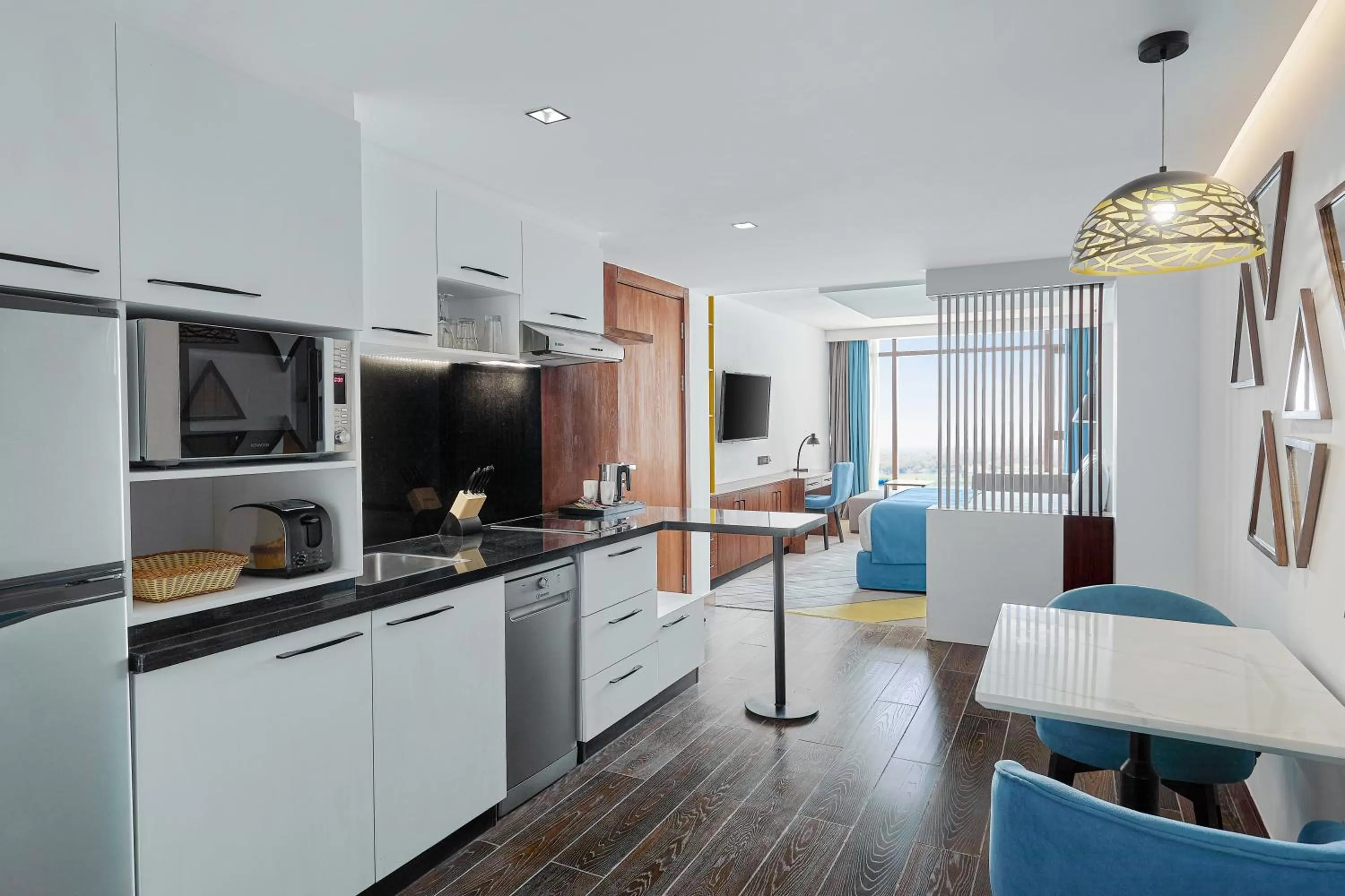 Kitchen or kitchenette in Holiday Inn & Suites - Cairo Maadi by IHG