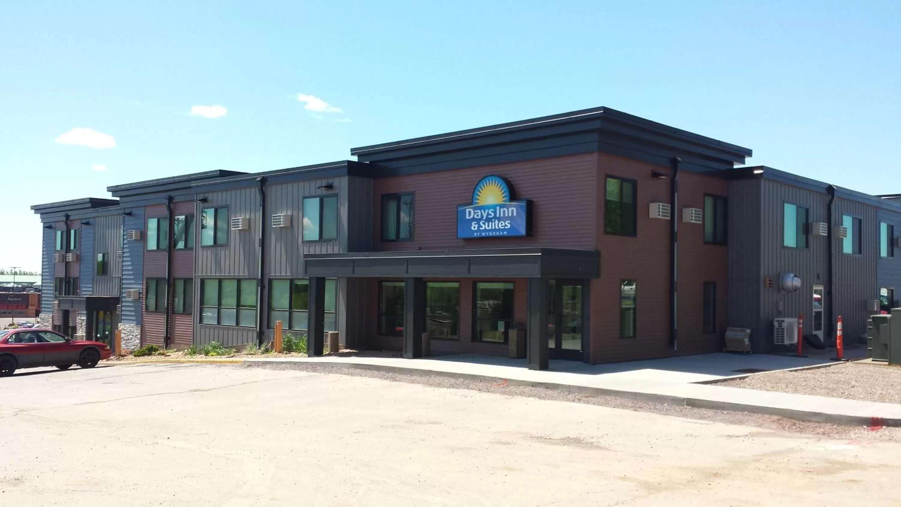Property building in Days Inn & Suites by Wyndham Duluth by the Mall