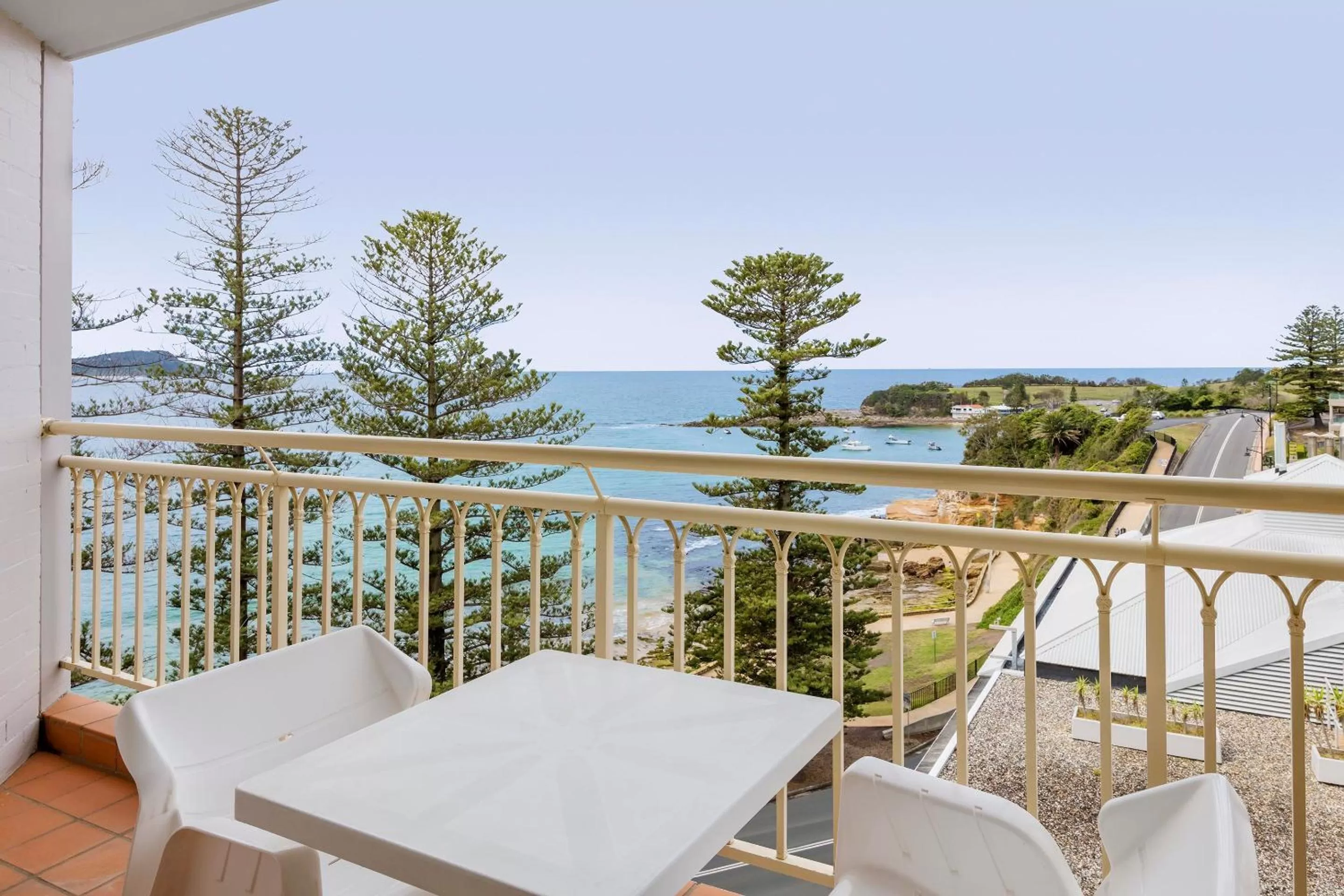 Photo of the whole room in Crowne Plaza Terrigal Pacific by IHG