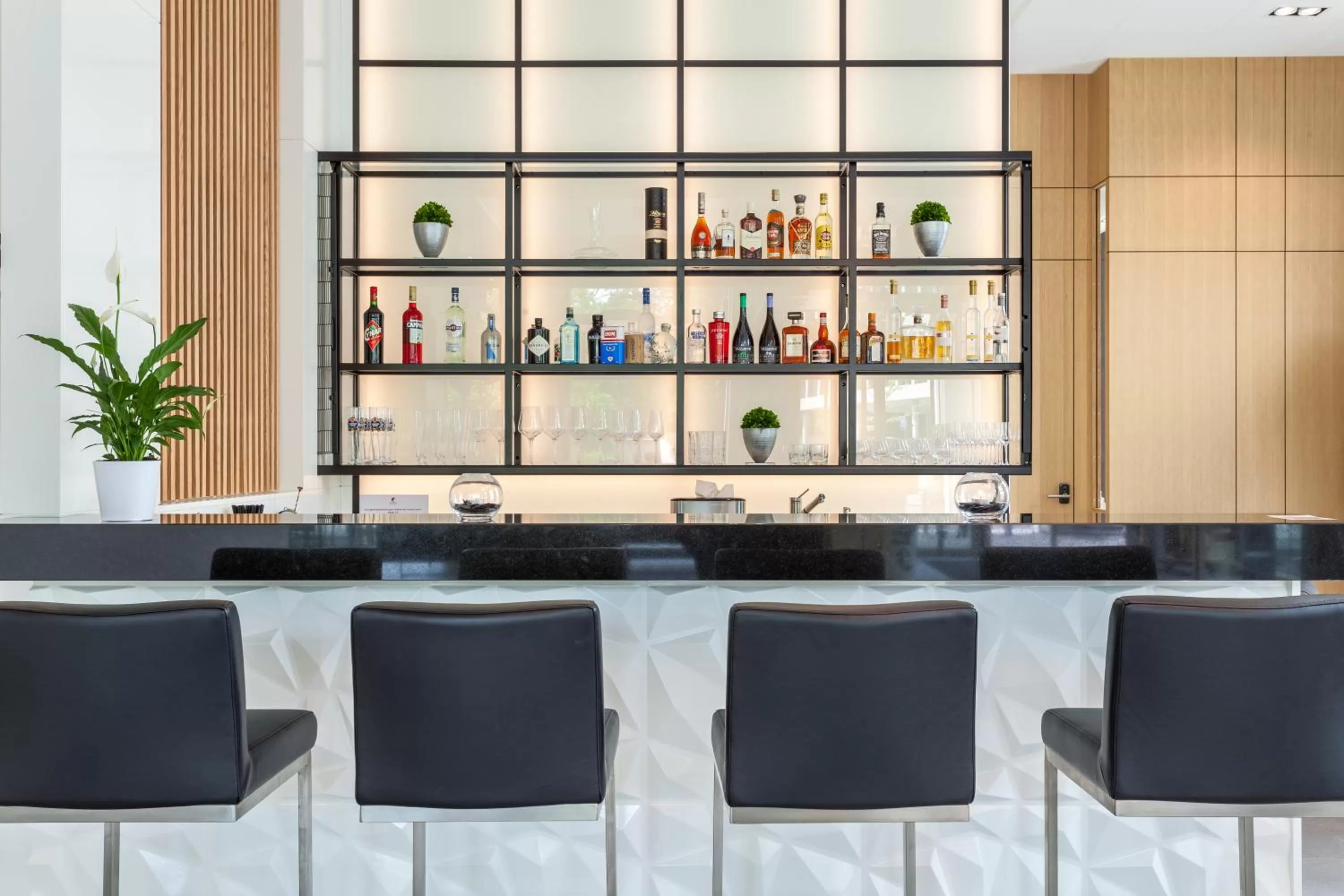 Lounge or bar in Centurion Swiss Quality Towerhotel Windisch