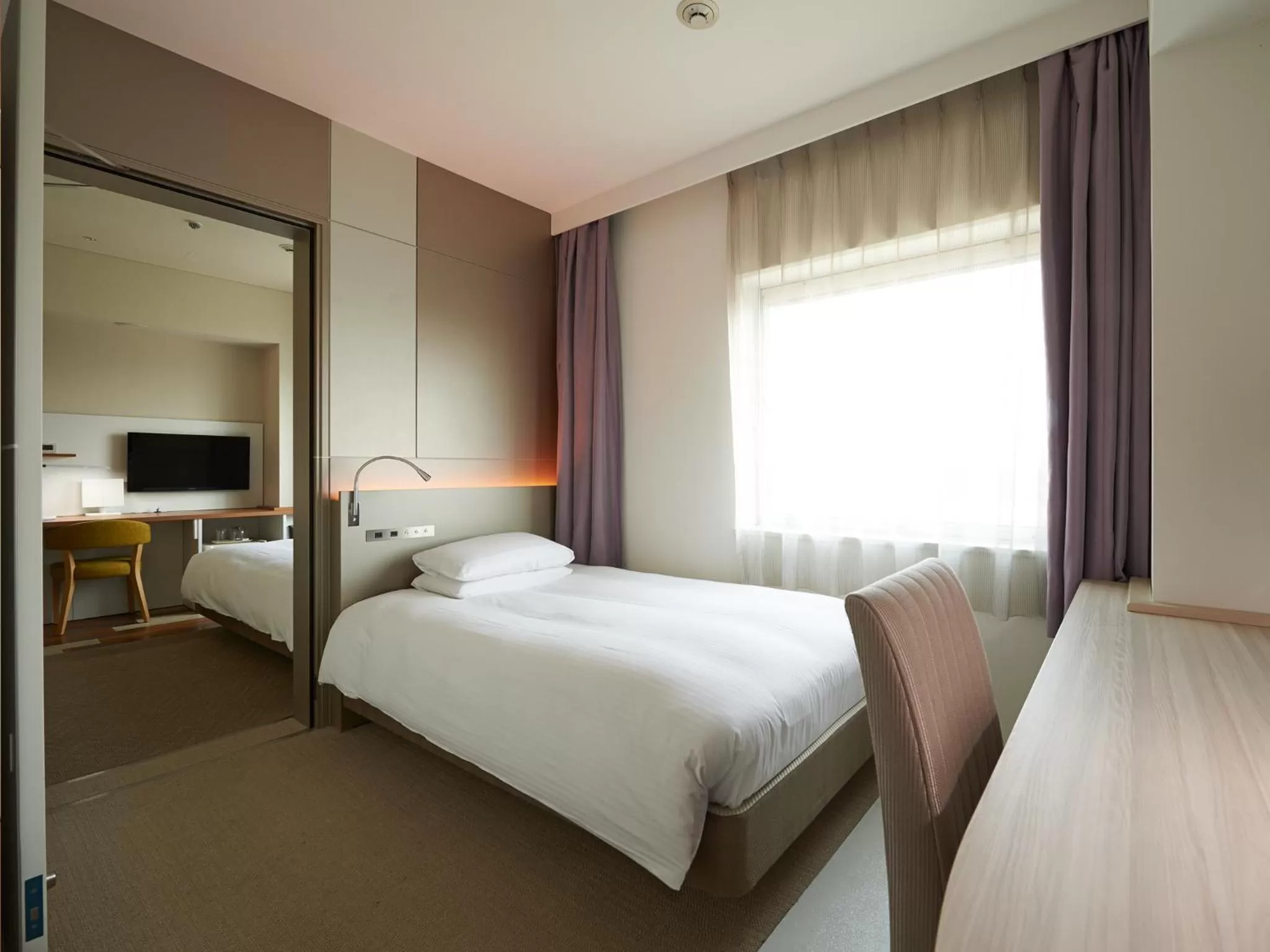 Photo of the whole room, Bed in Hotel Nikko Narita