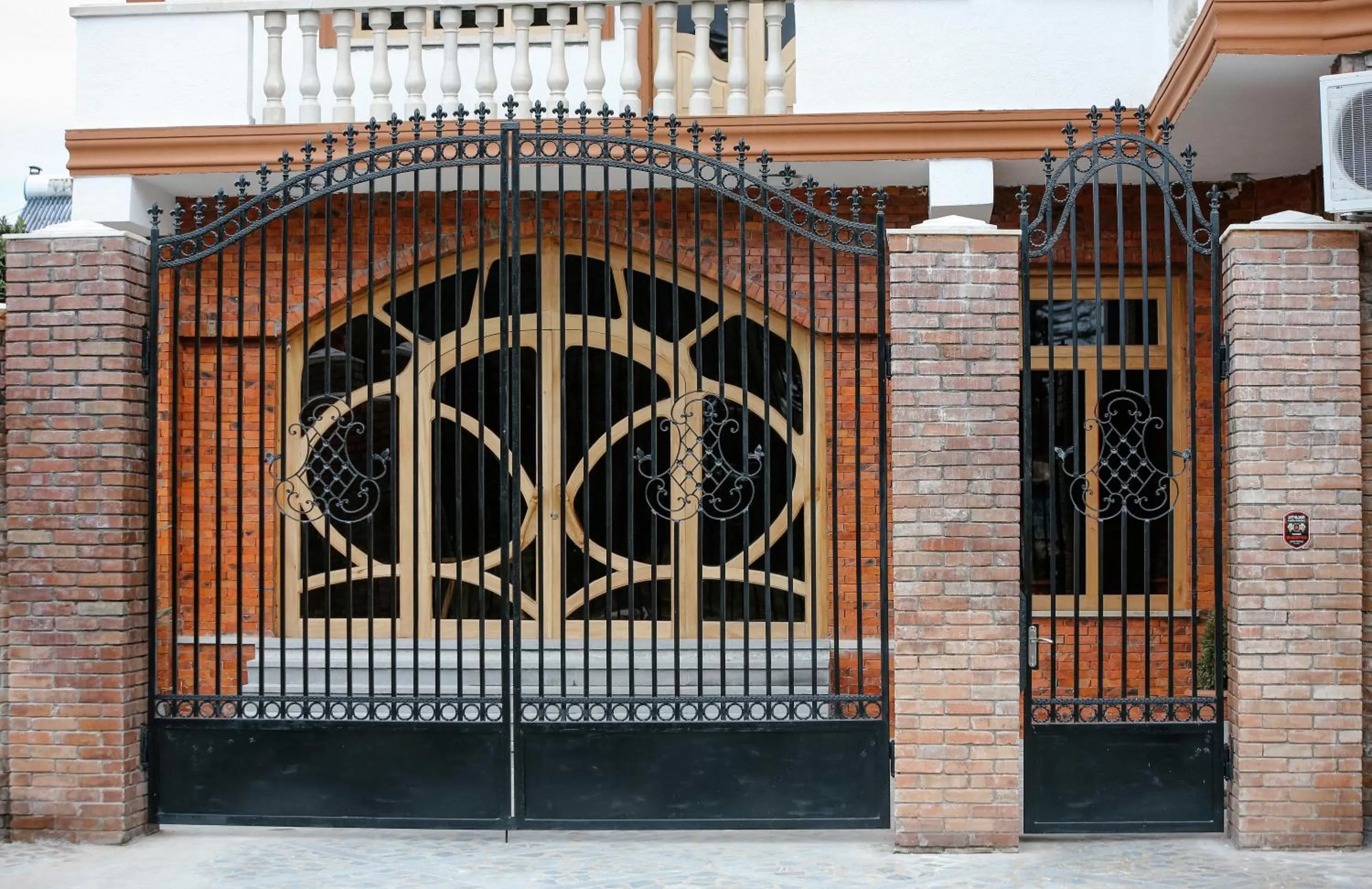 Property building in Hotel Shogi