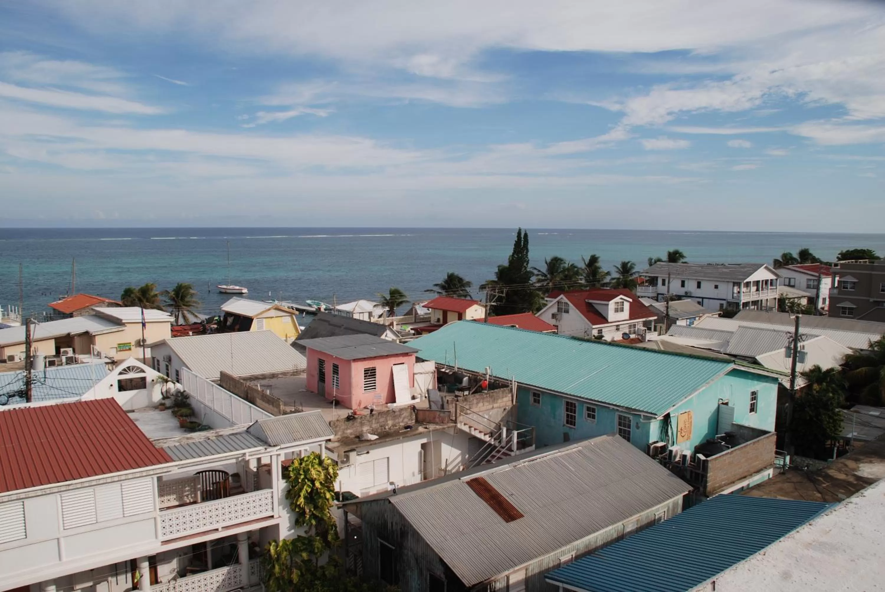 Hotel Coastalbay 2 & Golf Cart Rental