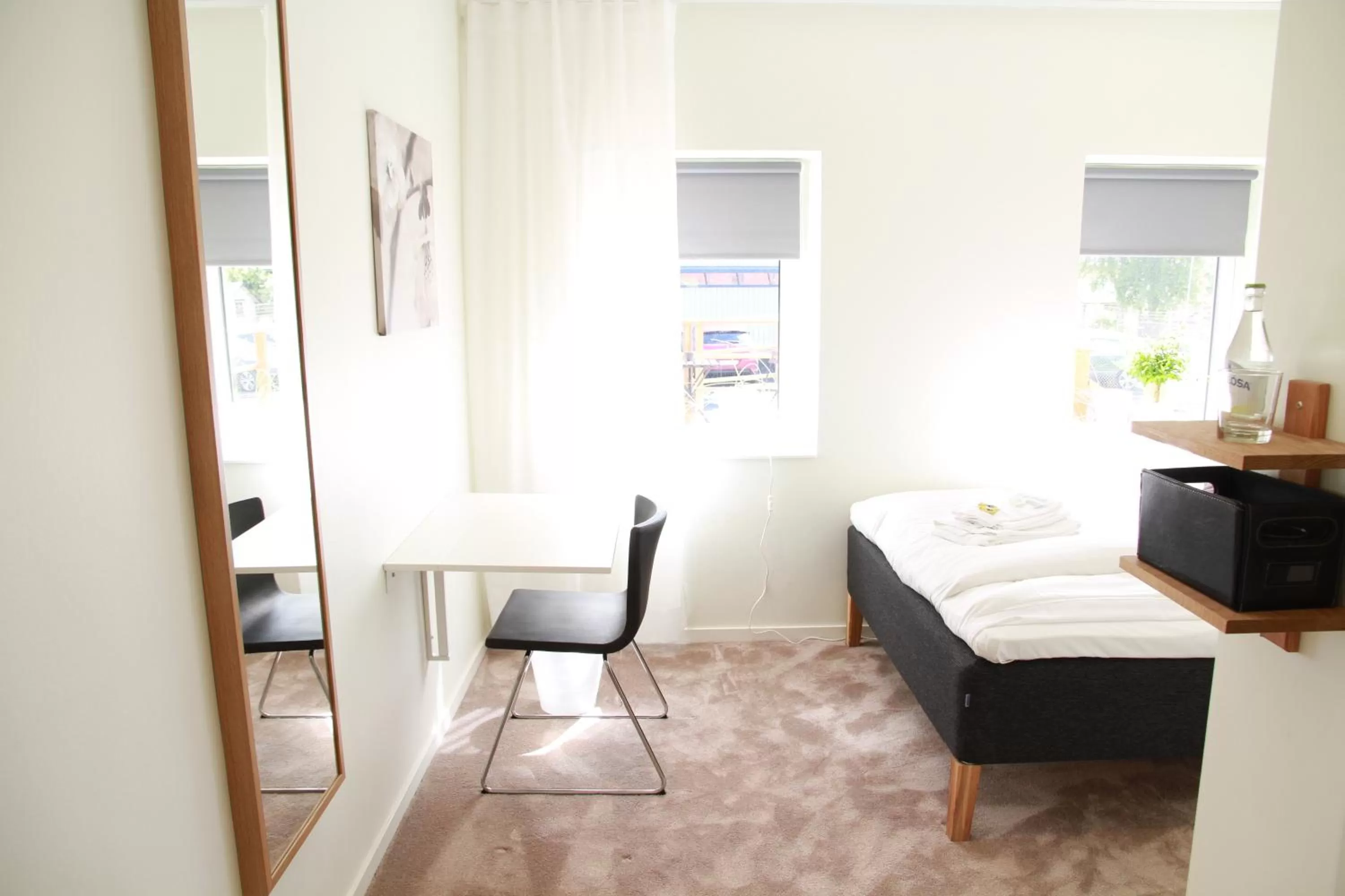 Photo of the whole room in Flygplatshotellet