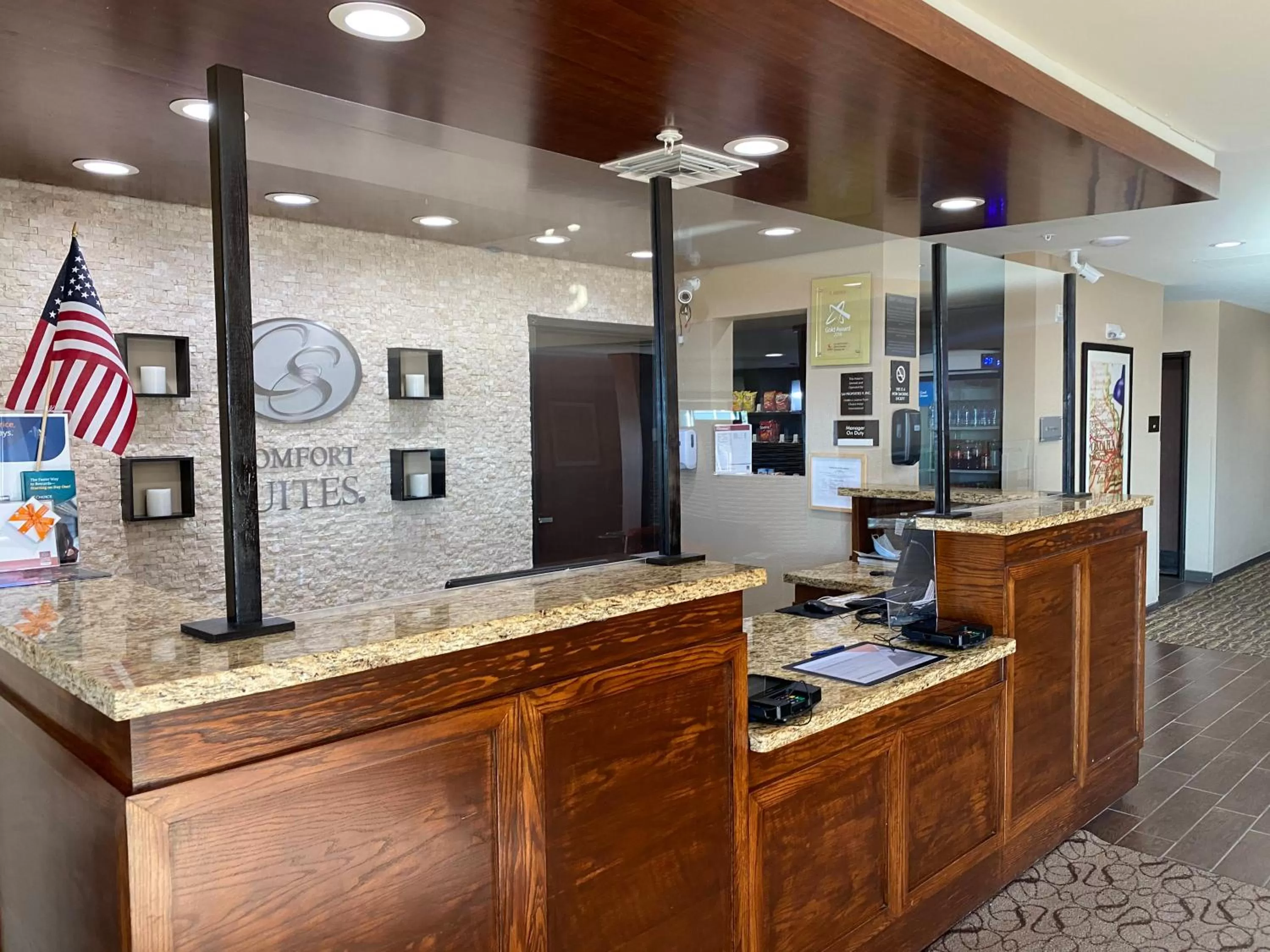 Facade/entrance in Comfort Suites West Omaha