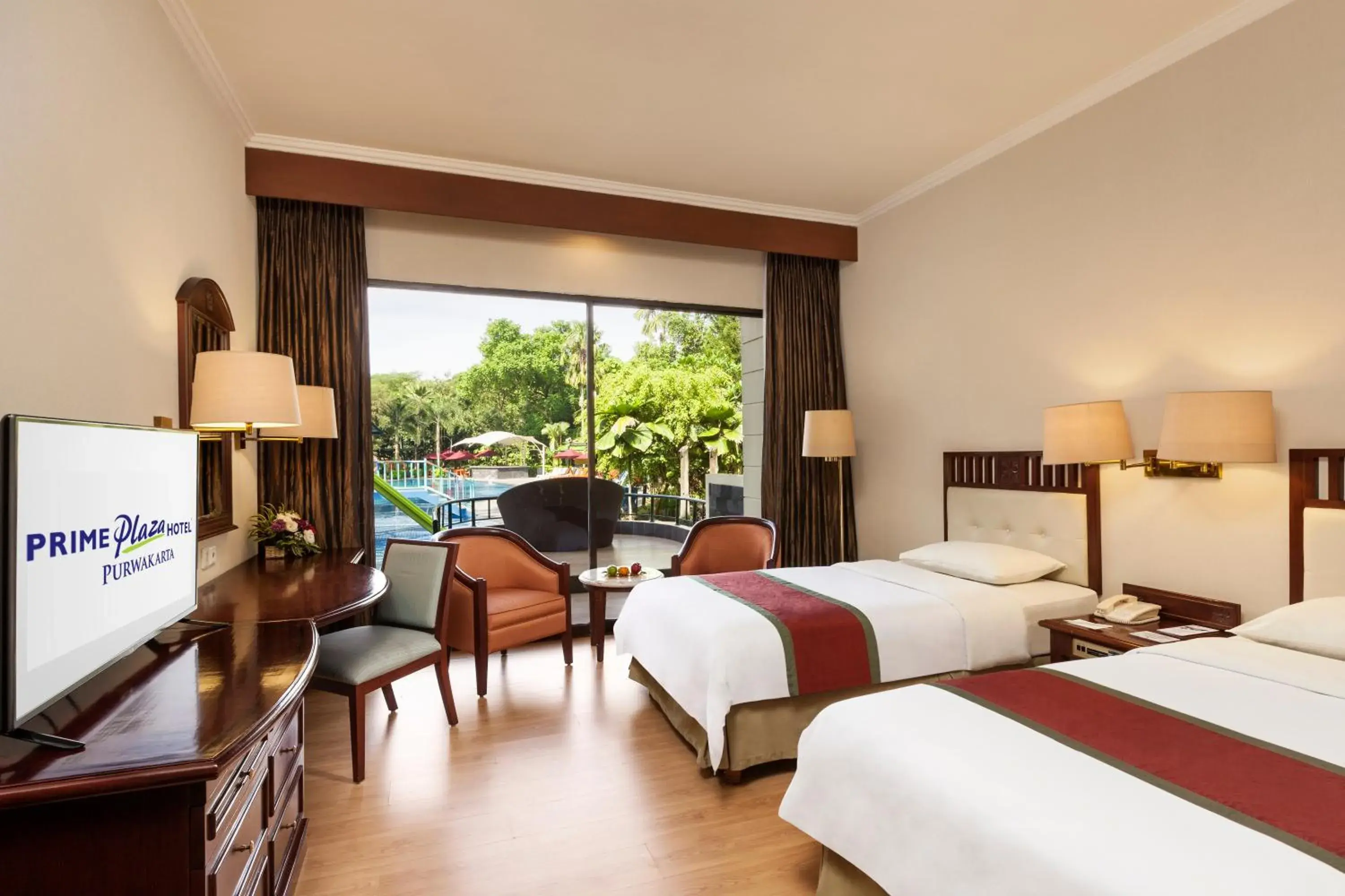 Deluxe Double or Twin Room with Balcony in Prime Plaza Hotel Purwakarta Deluxe Double or Twin Room with Balcony in Prime Plaza Hotel Purwakarta