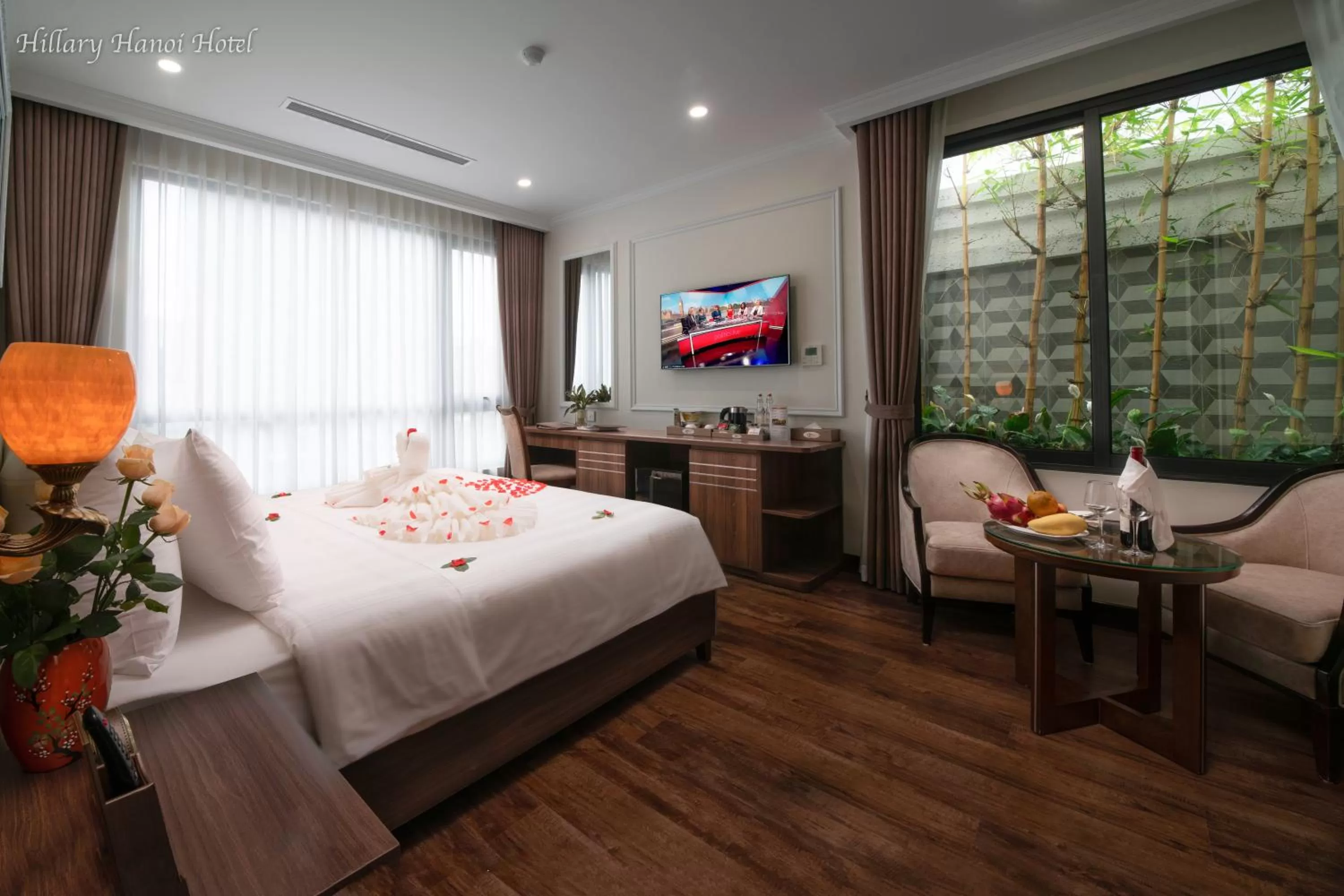 Photo of the whole room, Bed in Hillary Hanoi Hotel