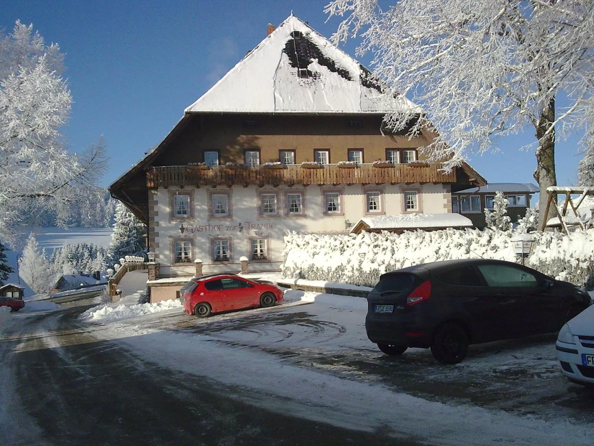 Property building in ZUR TRAUBE Schwarzwaldhotel & Restaurant am Titisee