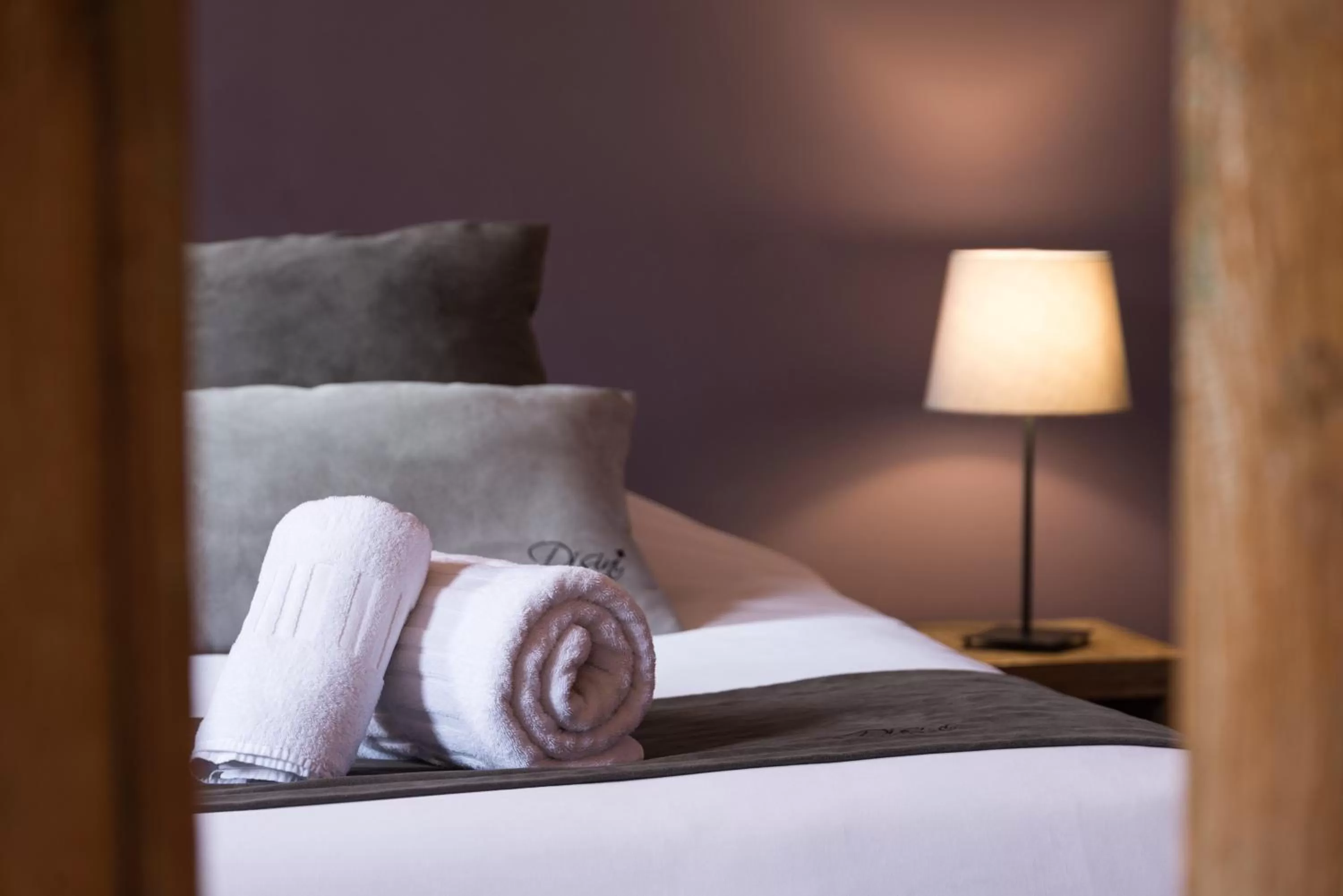 Suite (2 Adults + 2 Children) in Hôtel Disini Montpellier Est, The Originals Relais (Relais du Silence)