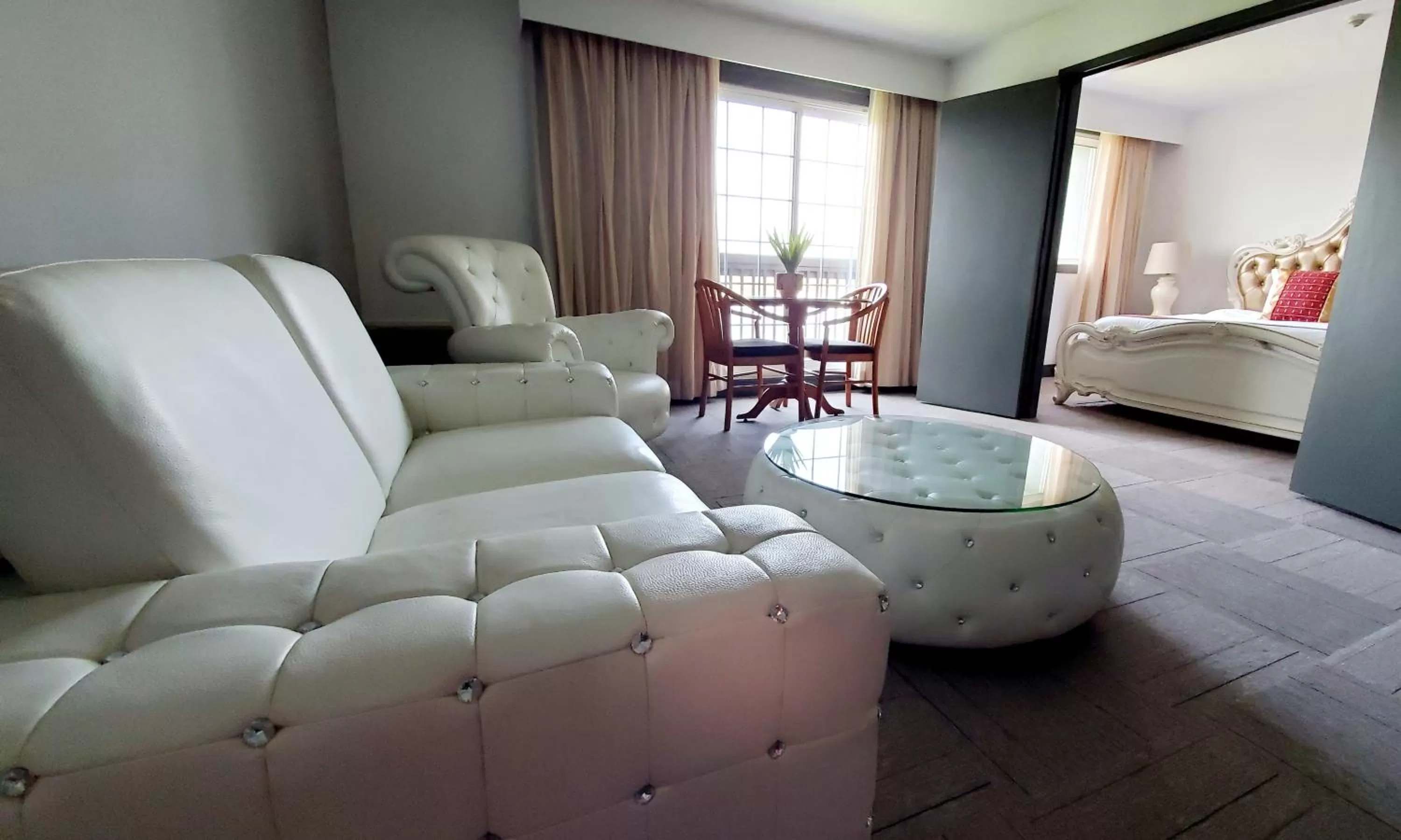 Lagoon City Pier One Resort