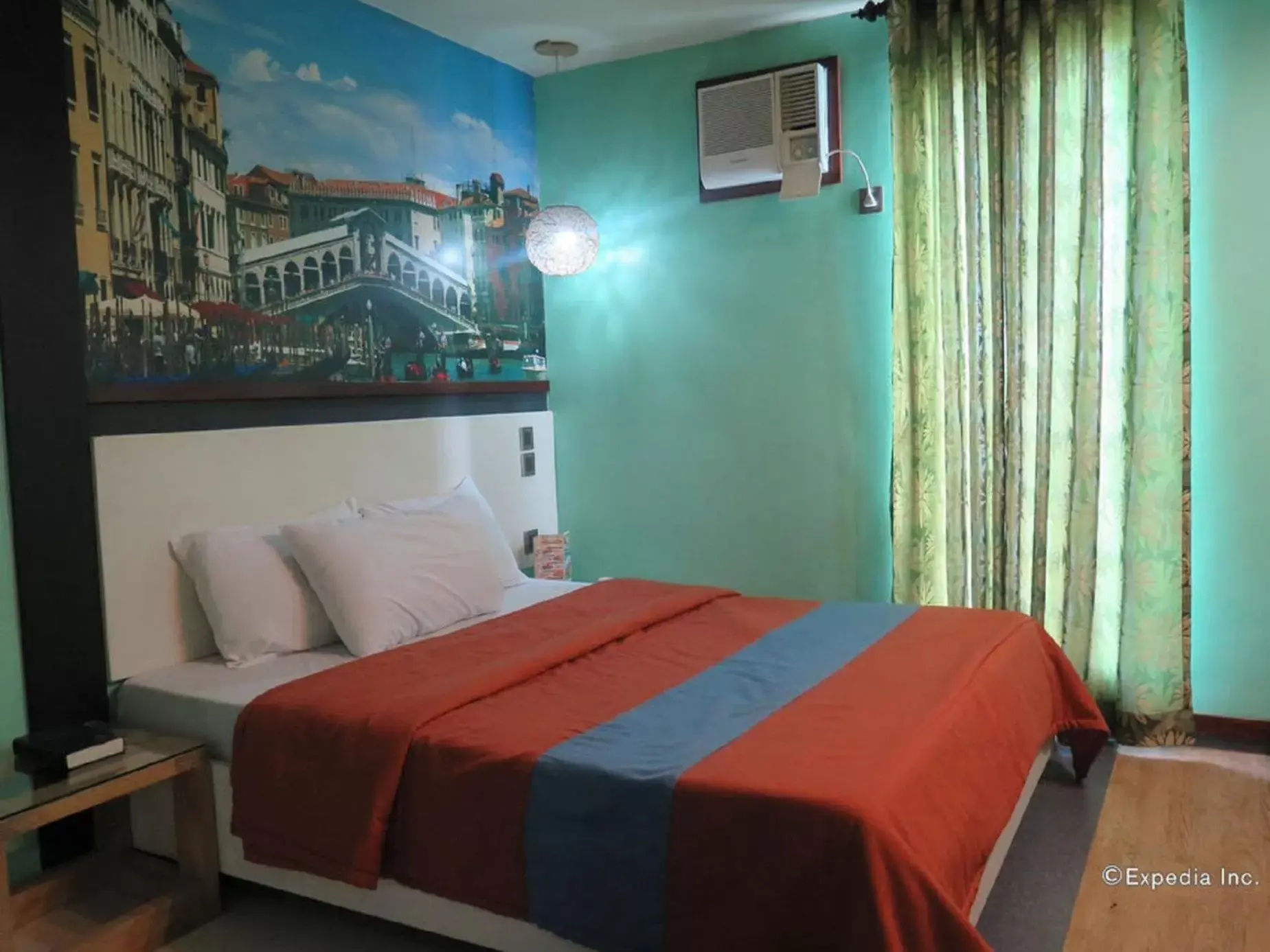 Suite 1 in Eurotel Angeles Suite 1 in Eurotel Angeles