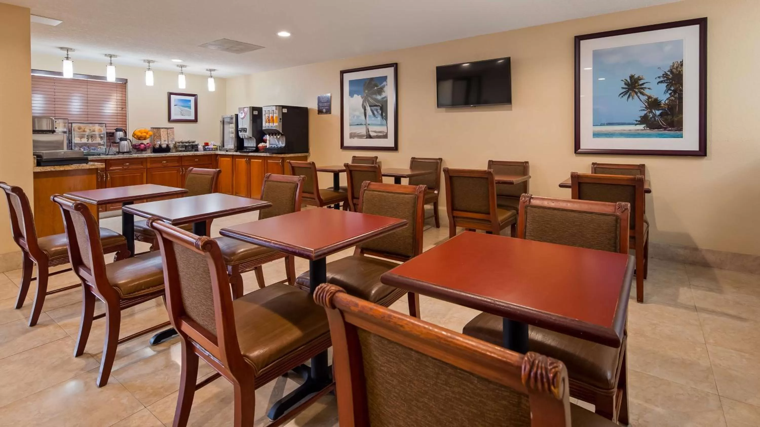 Restaurant/places to eat in Best Western Fort Lauderdale Airport Cruise Port