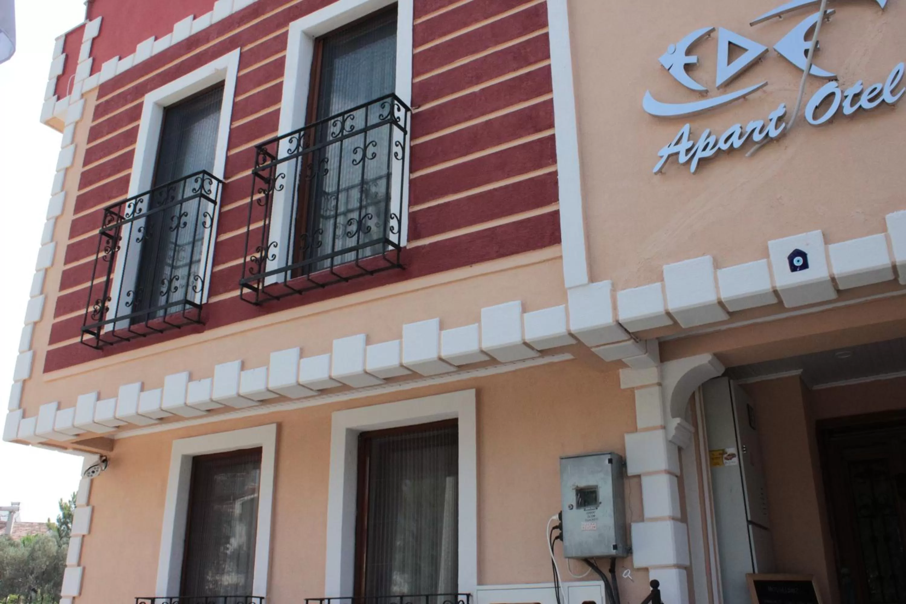 Facade/entrance in Ede Apart Otel