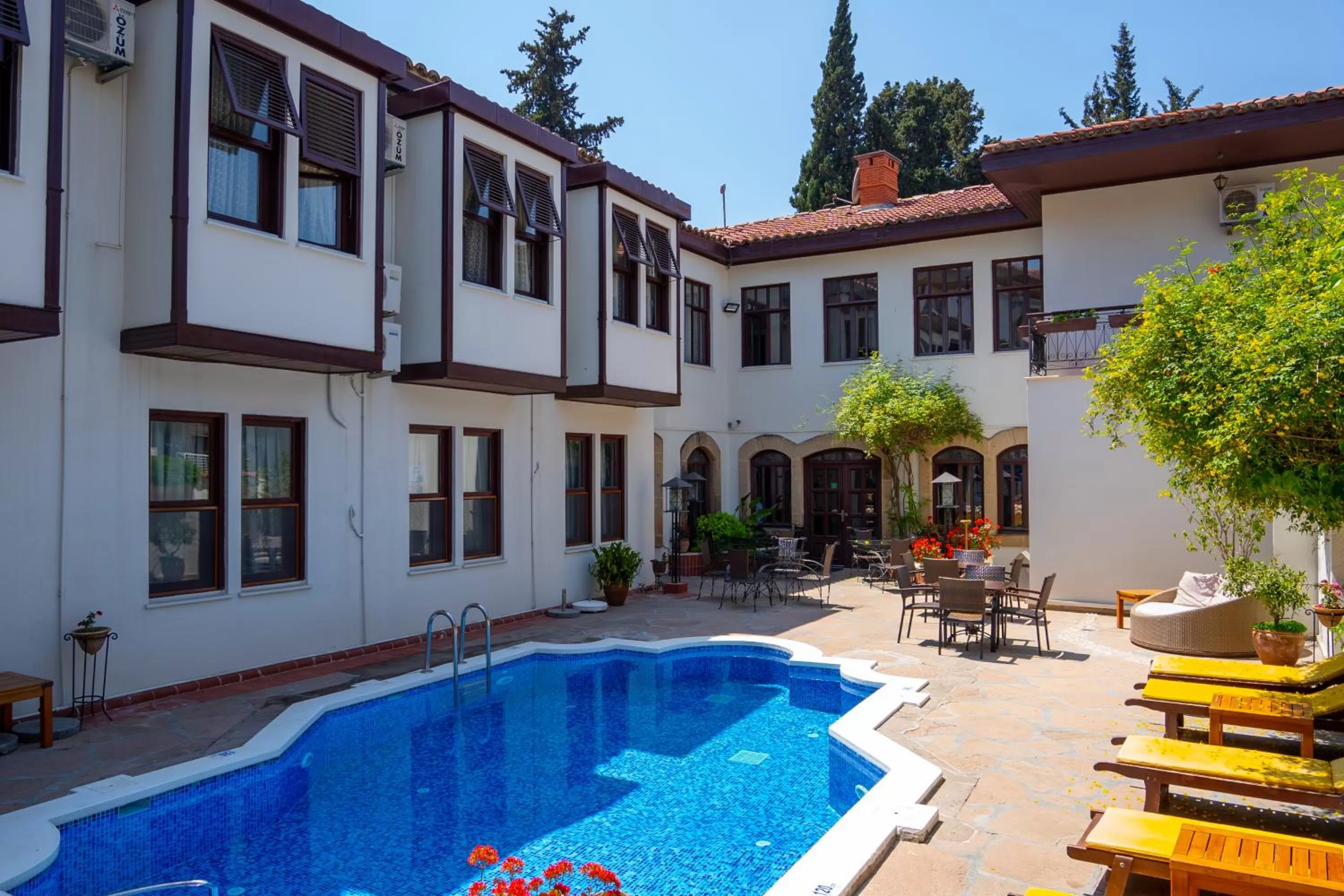 Pool view in Aspen Hotel Kaleiçi