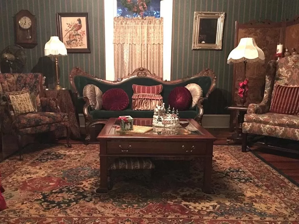 Living room in Holly House of Hamilton