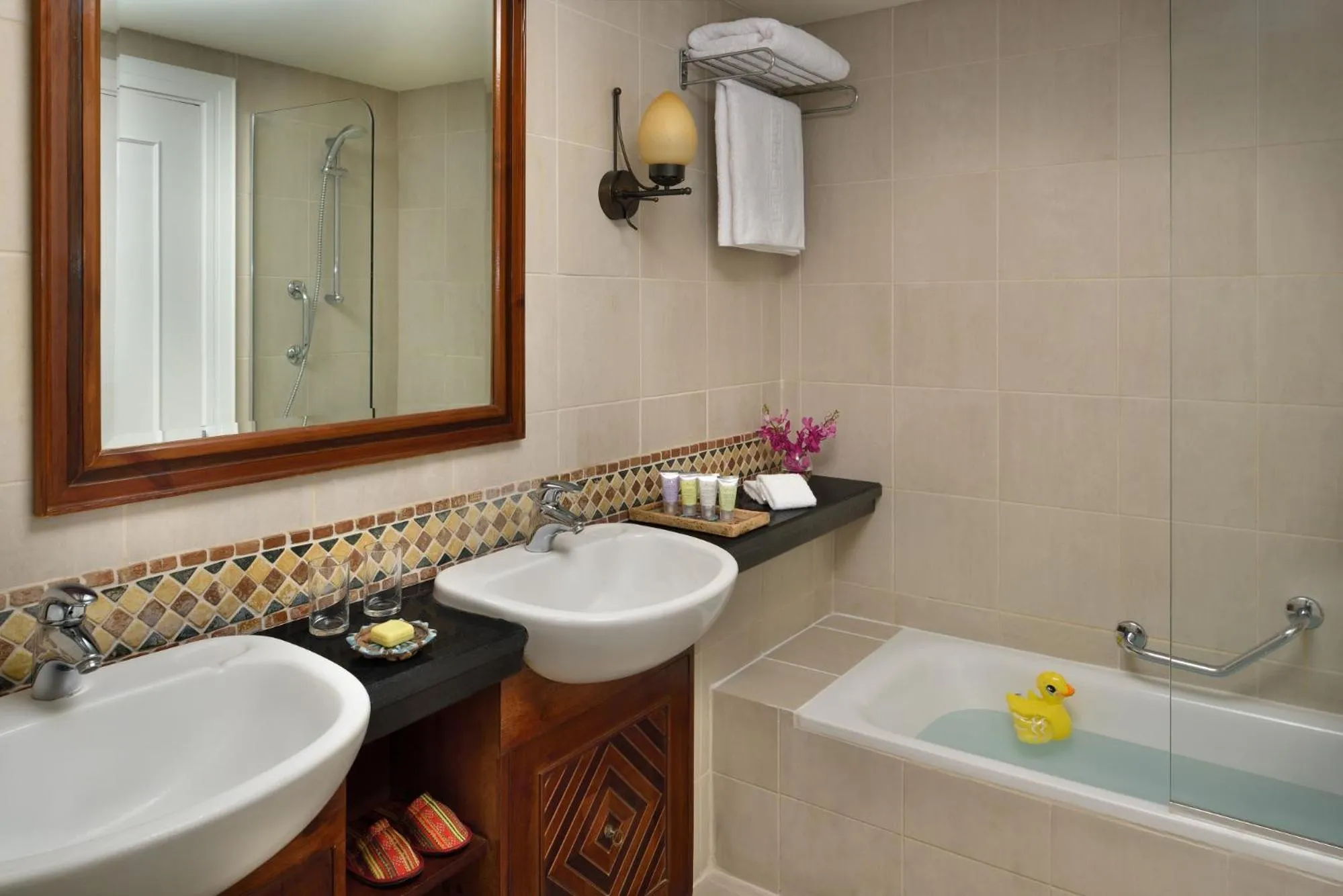 Shower in Mövenpick Resort & Residences Aqaba