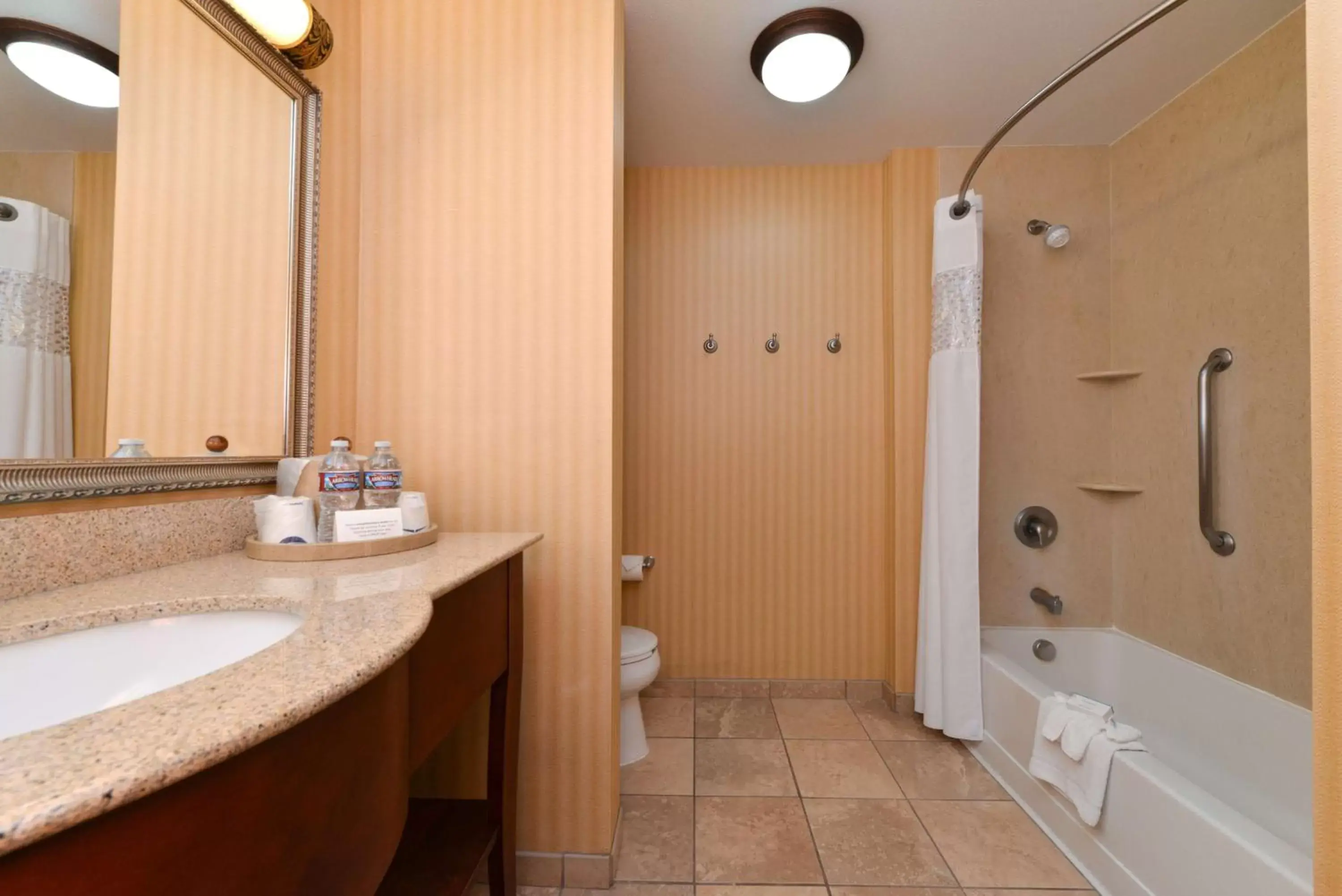 Double Room with Two Queen Beds and Bath Tub - Mobility Access in Hampton Inn & Suites - Coors Road Double Room with Two Queen Beds and Bath Tub - Mobility Access in Hampton Inn & Suites - Coors Road