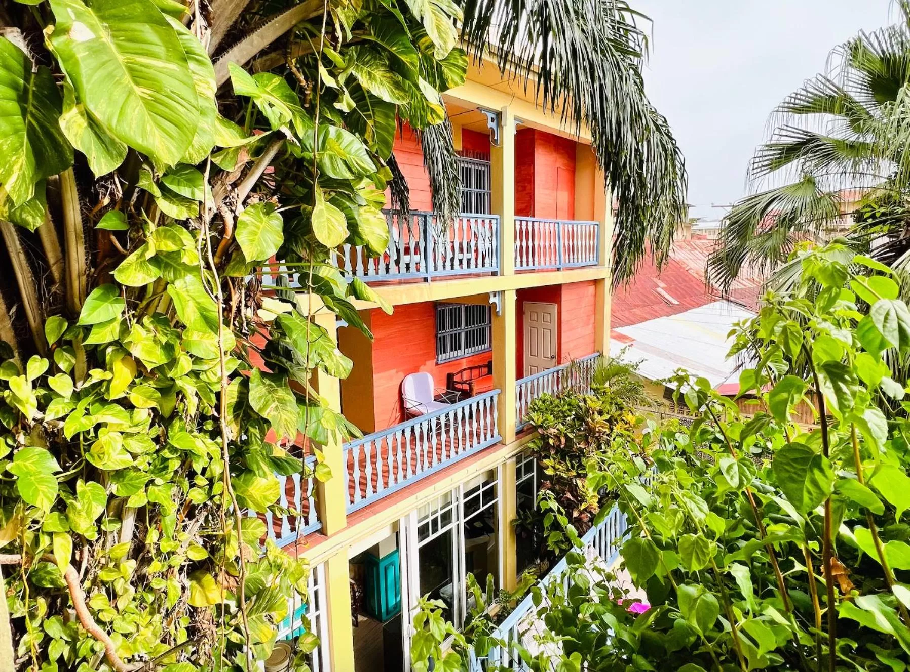 Property building in Hotel Casona de La Isla