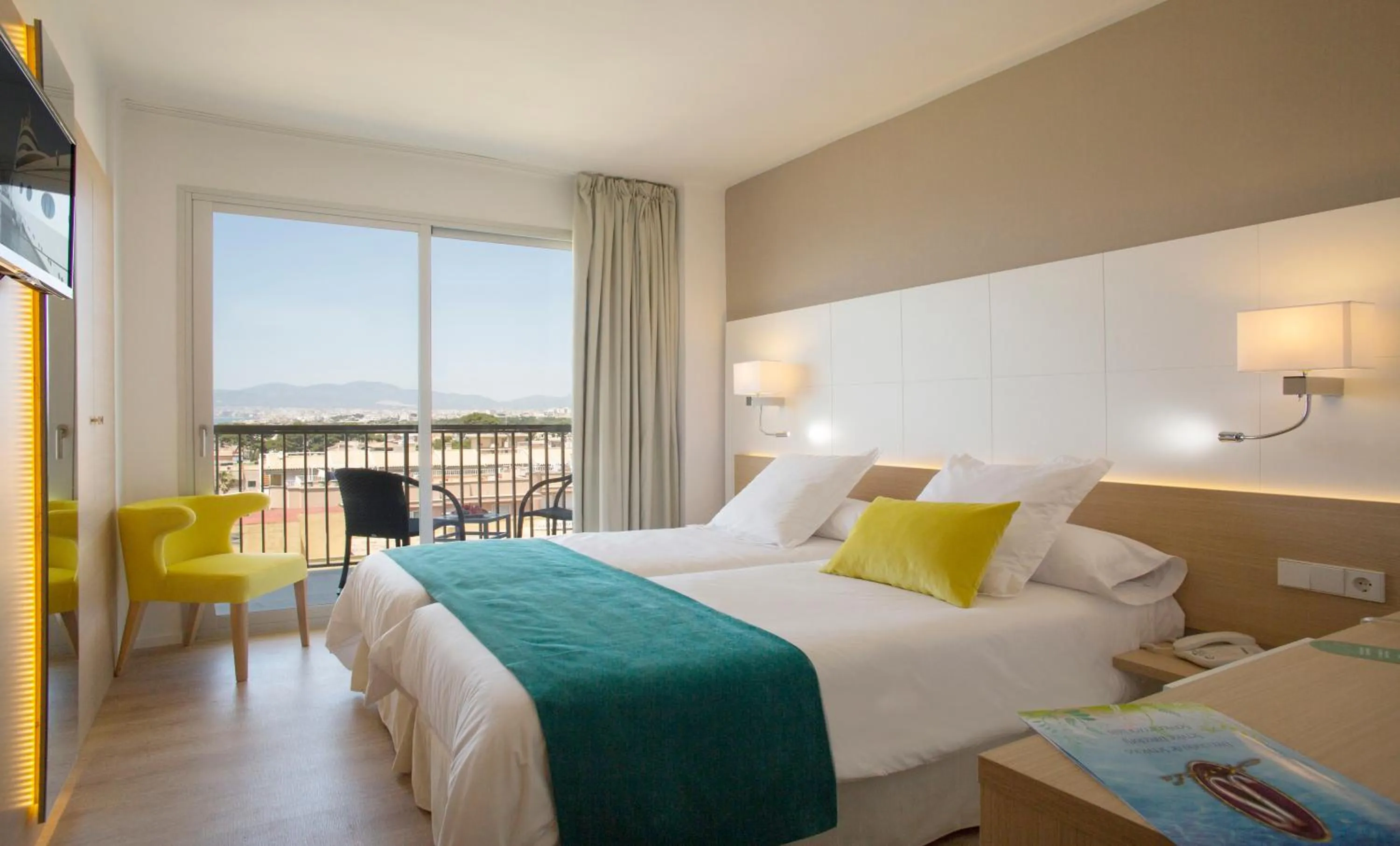 Bed in JS Palma Stay - Adults Only