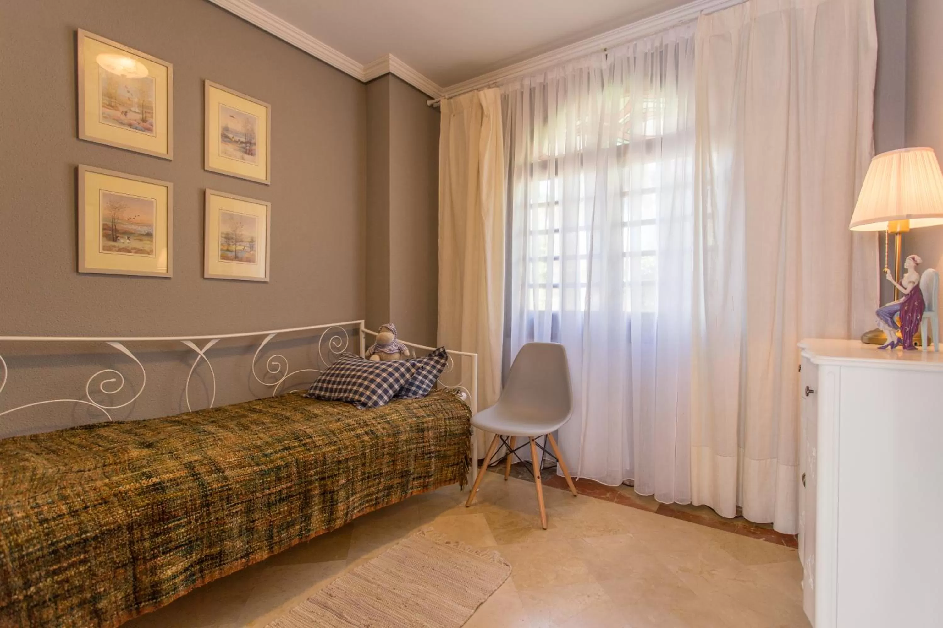 Bed in Apartamentos Gaudi Style