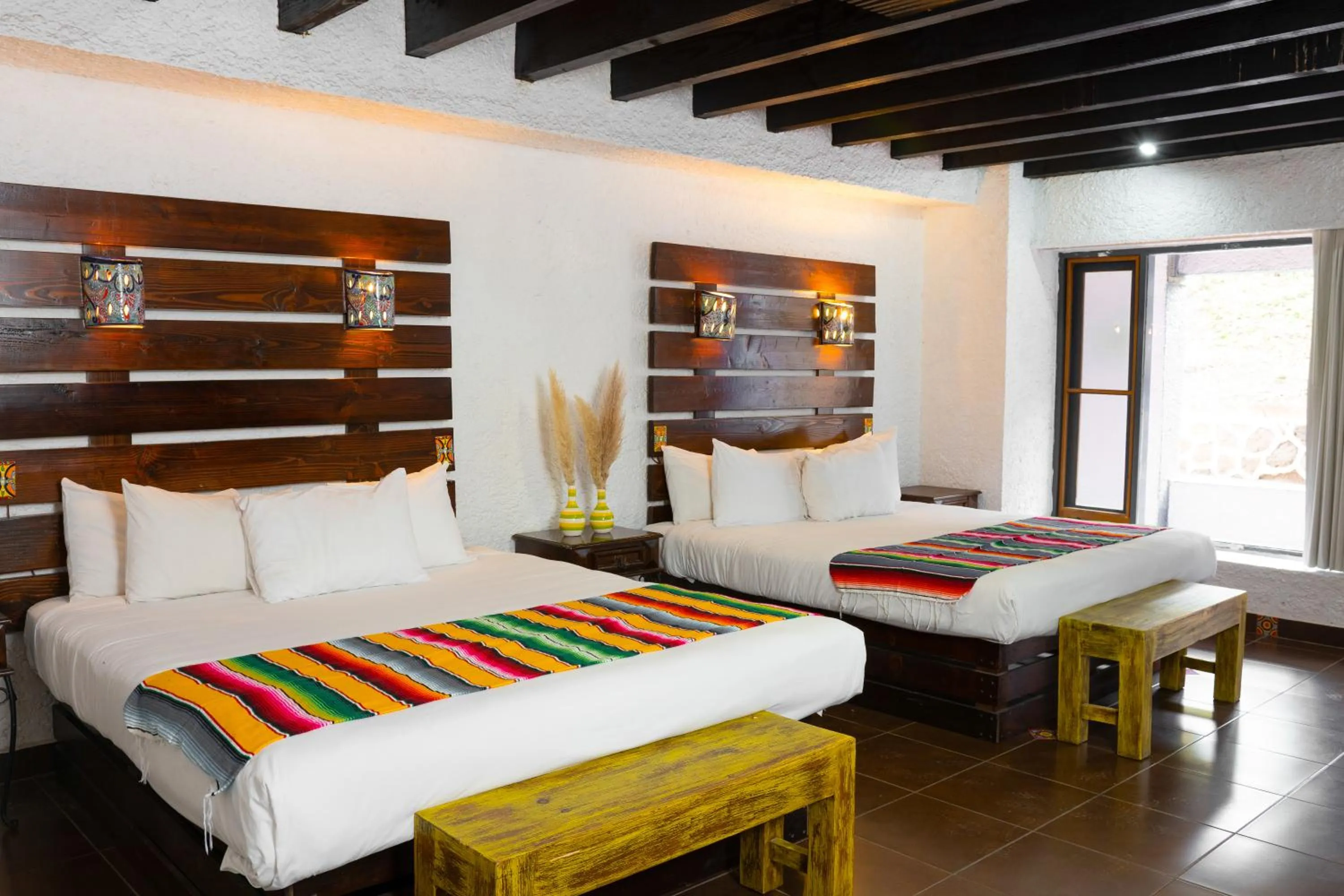 Bedroom, Bed in Las Rocas Resort & Spa