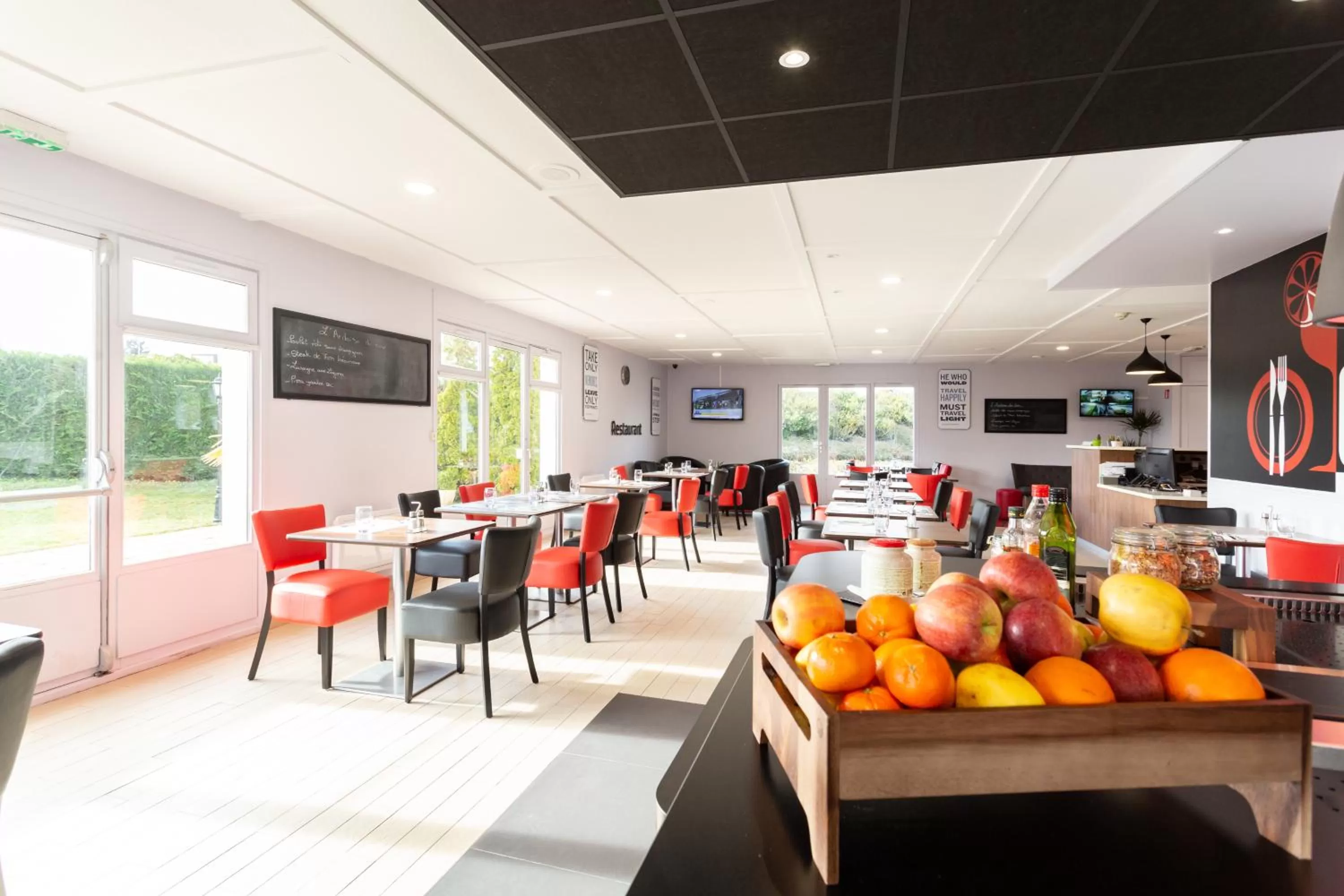 Restaurant/places to eat in KYRIAD Issoudun