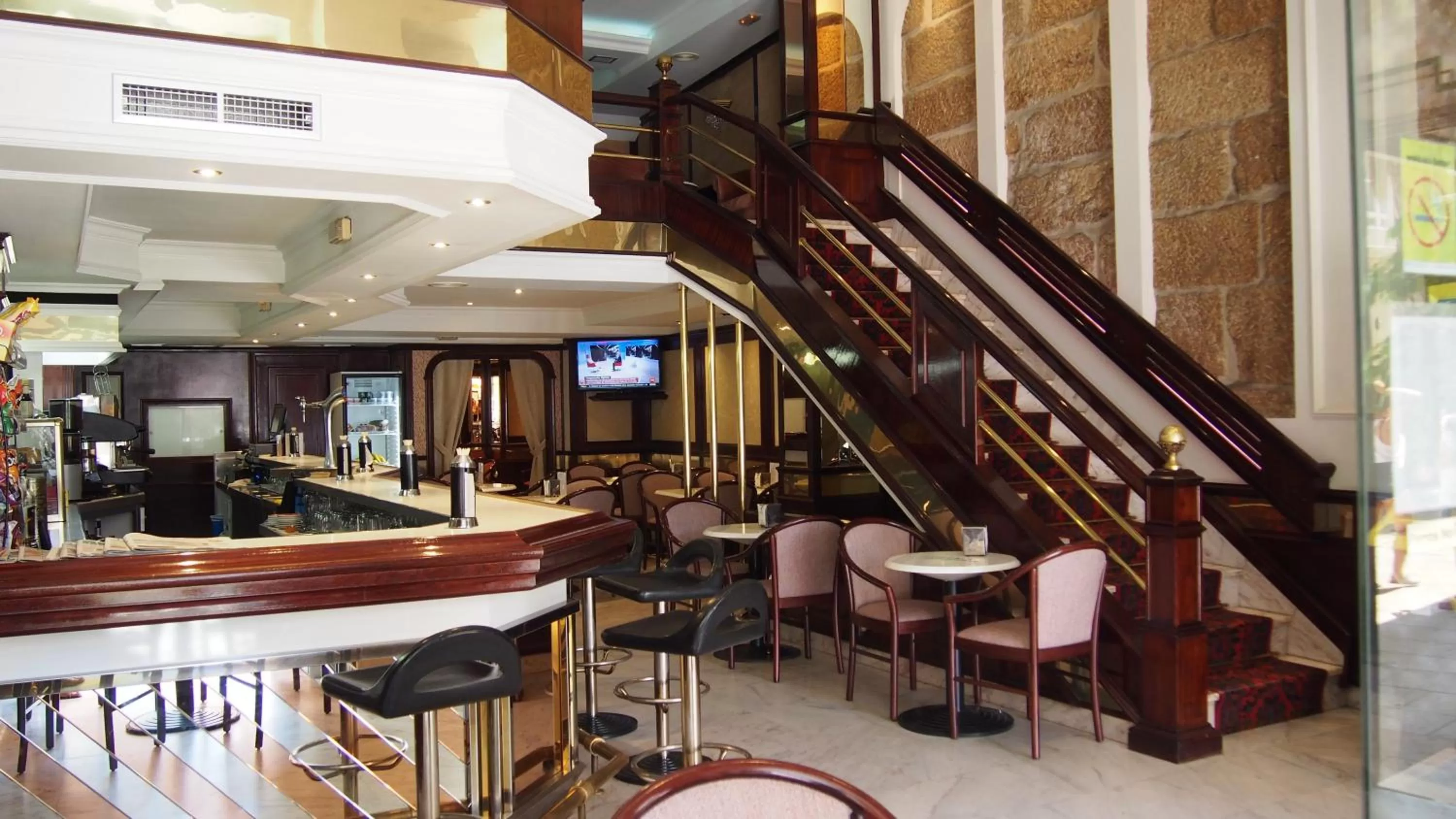 Lounge or bar in Hotel Compostela Vigo